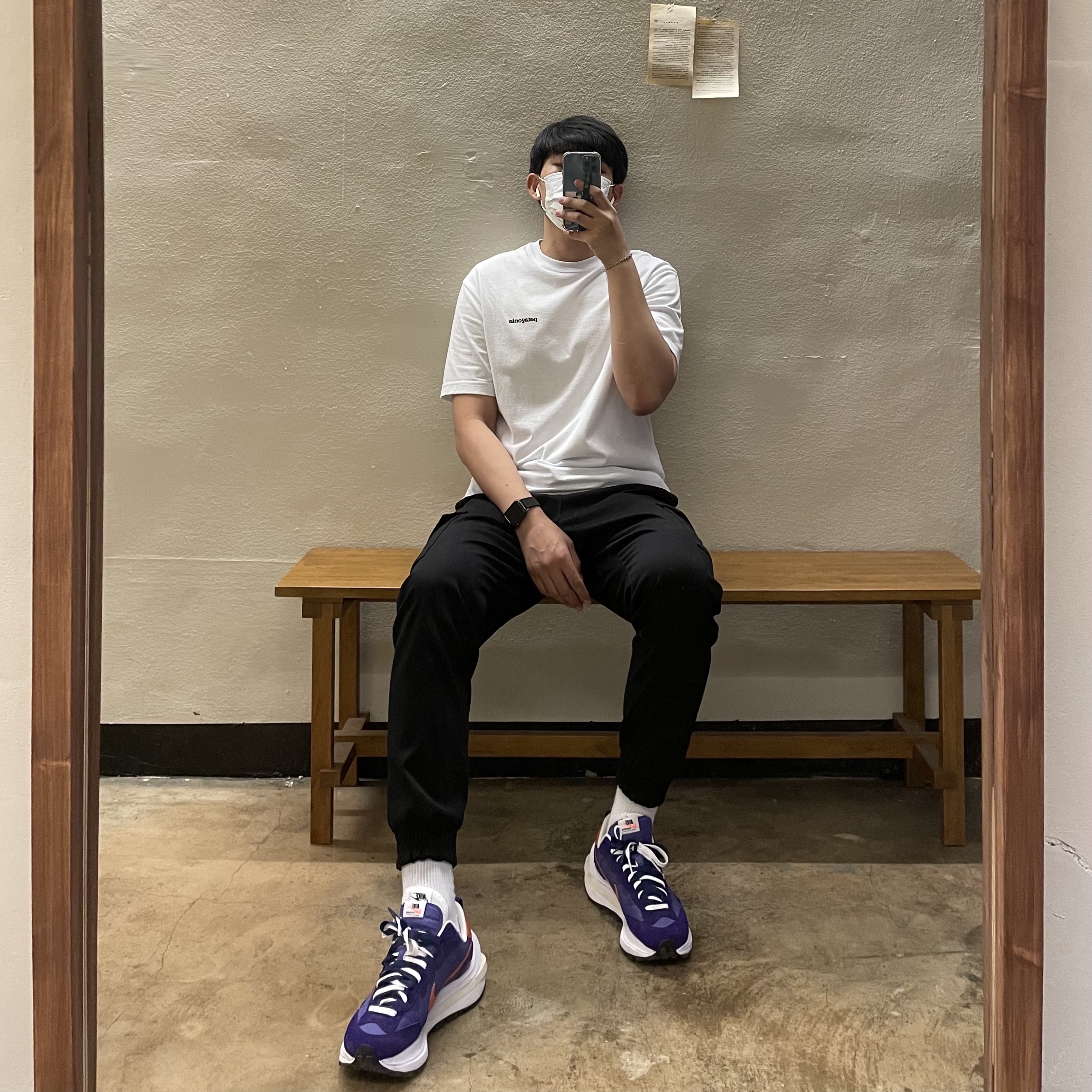 Nike x Sacai VaporWaffle Dark Iris 착용 스타일