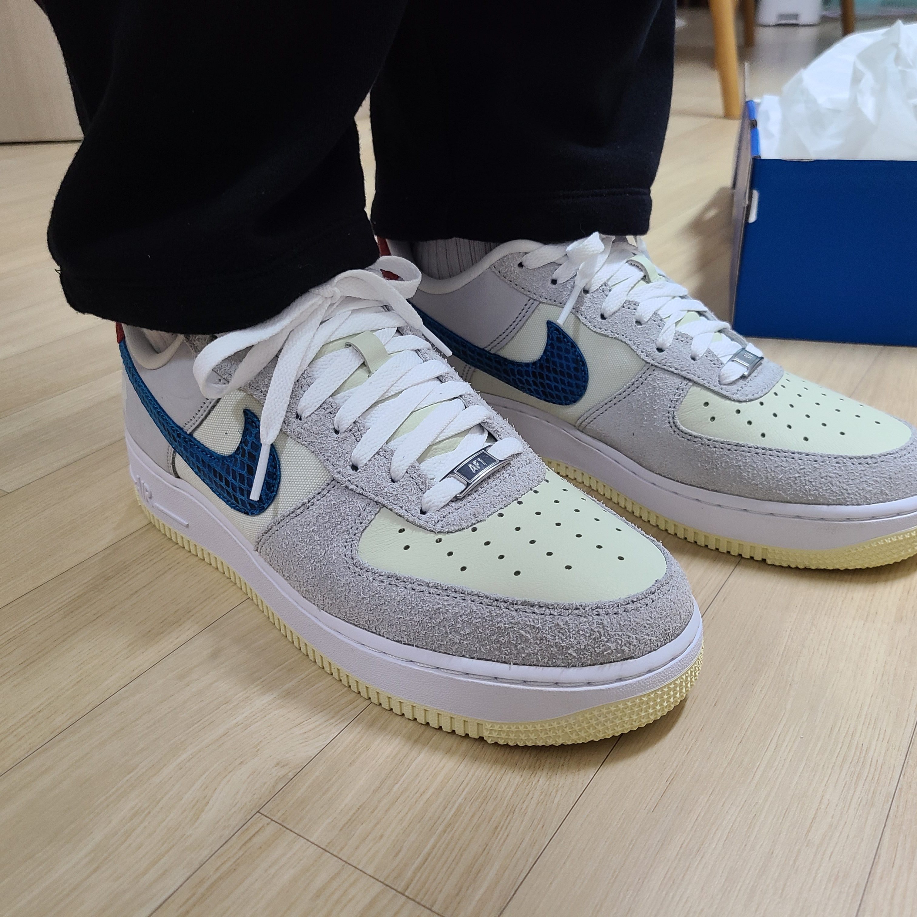 Nike x Undefeated Air Force 1 Low SP 5 On It 착용 스타일 - 2