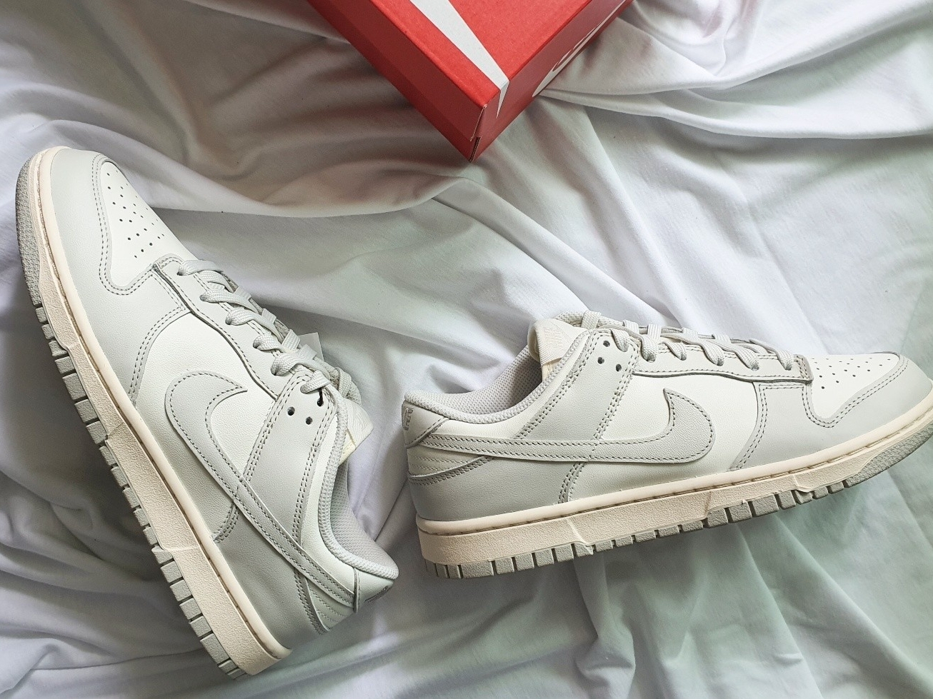 (W) Nike Dunk Low Light Bone 착용 스타일 - 3