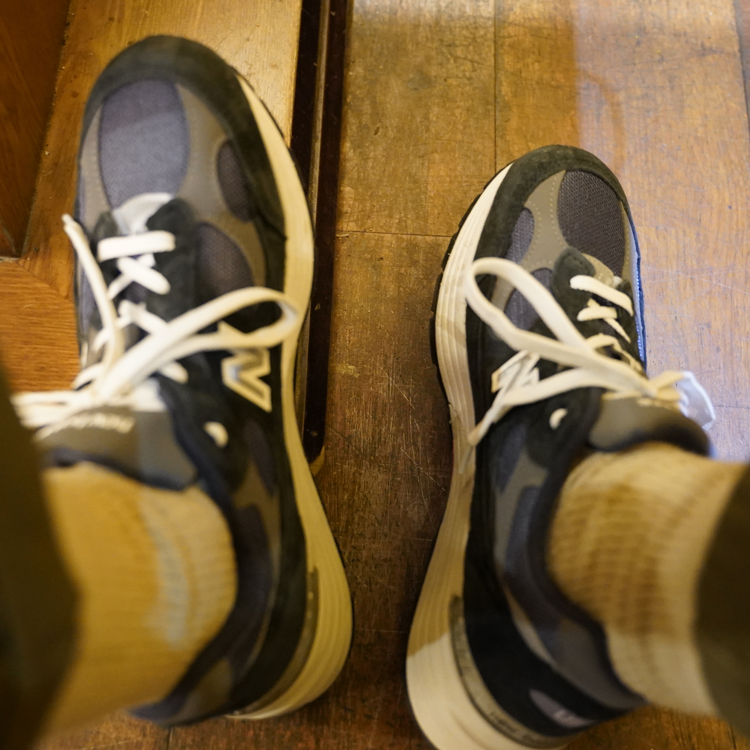 New Balance 992 Made in USA Navy 착용 스타일 - 2