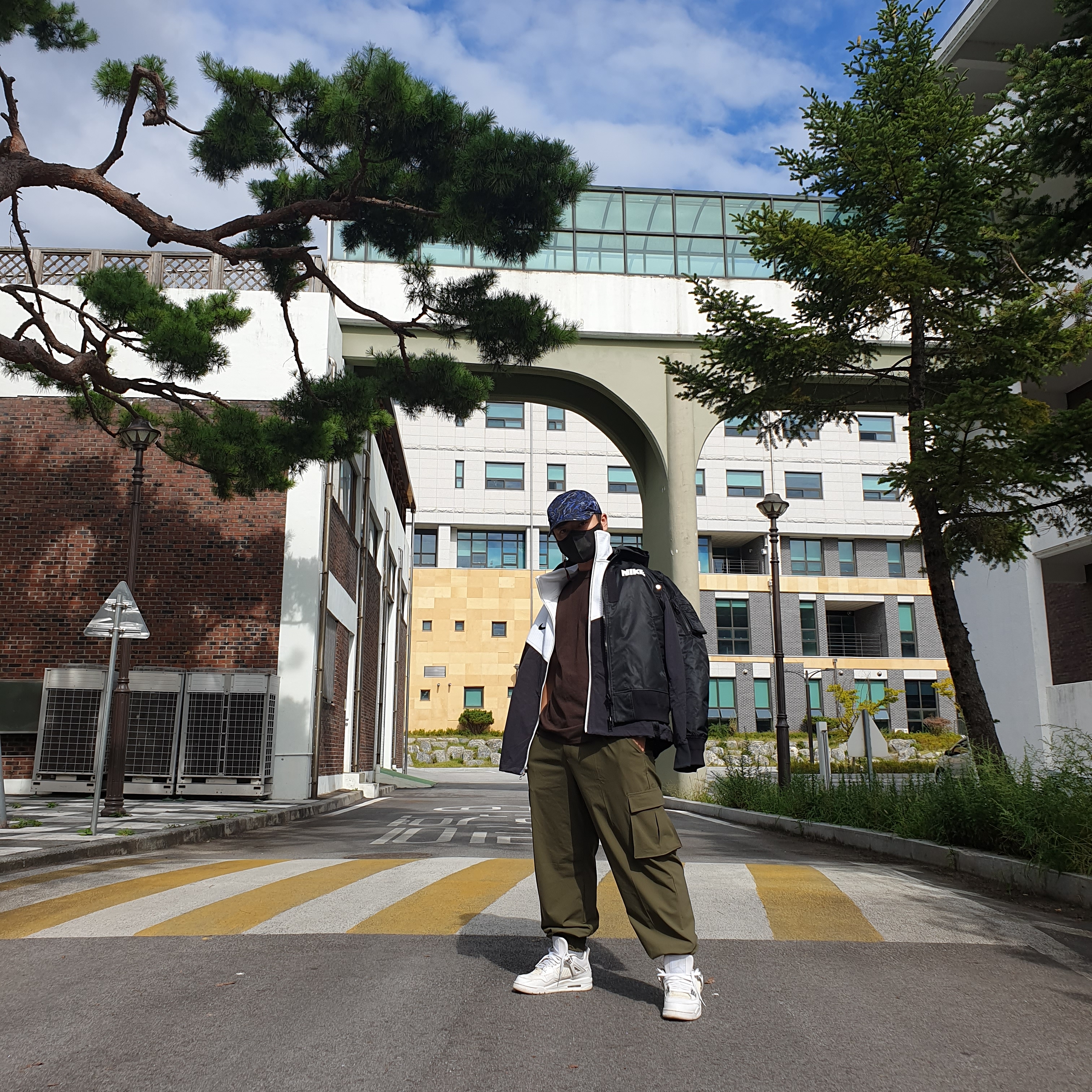 Nike x Sacai NRG Layered Bomber Jacket Black - Asia, (GS) Jordan 4 Retro Pure Money 2017 착용 스타일
