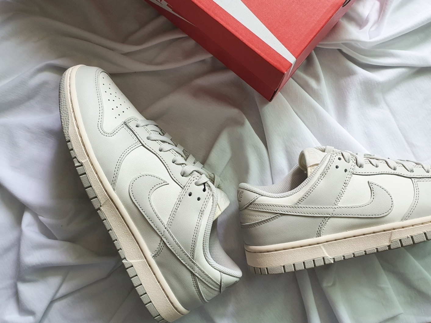 (W) Nike Dunk Low Light Bone 착용 스타일 - 1