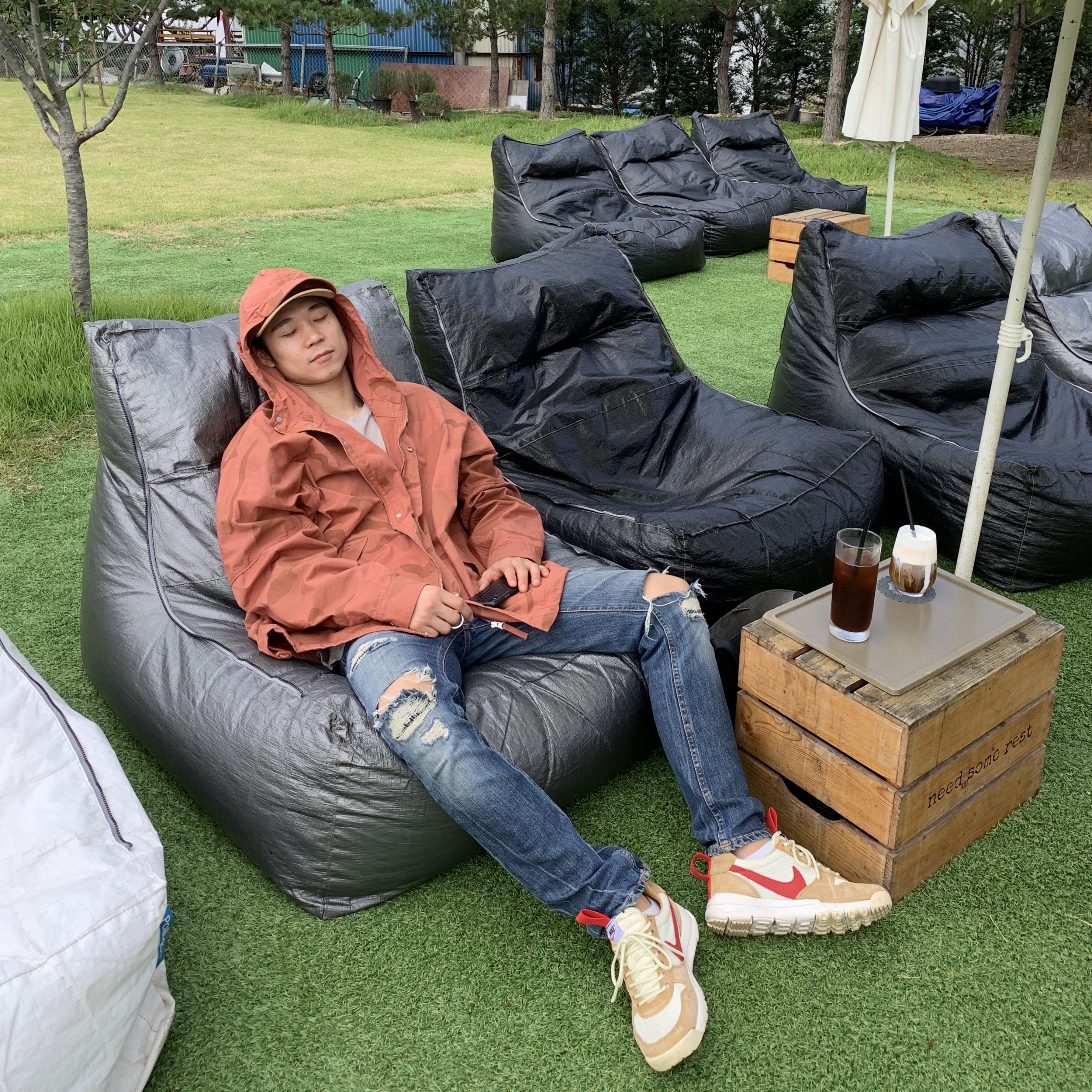 Nike x Tom Sachs Mars Yard Shoe 2.0 Space Camp, Supreme x Stone Island Riot Mask Camo Jacket Coral - 19SS 착용 스타일