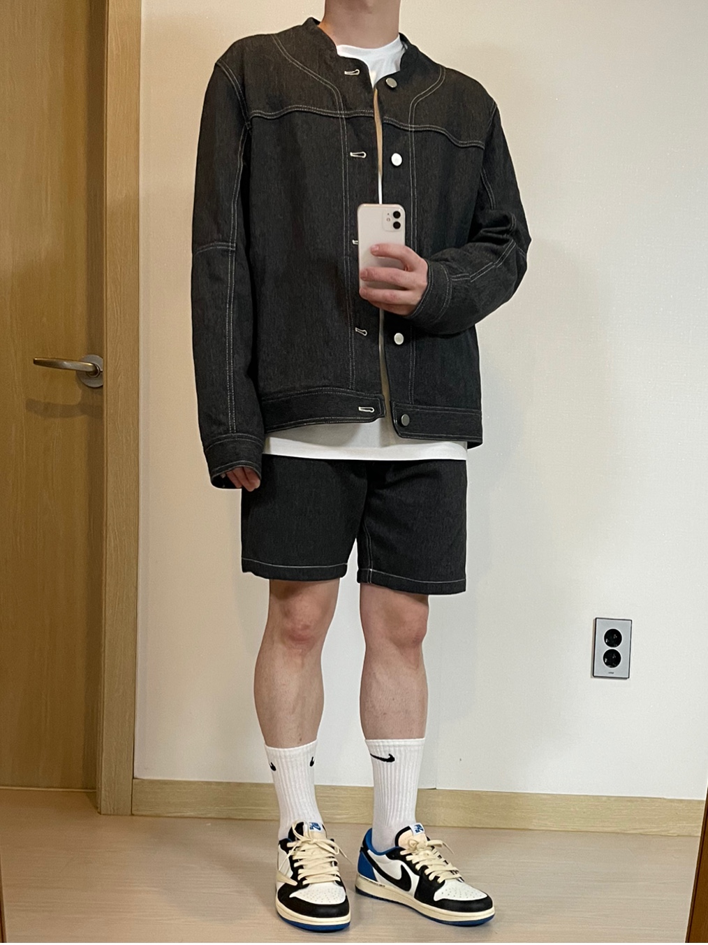 Jordan 1 x Travis Scott x Fragment Retro Low OG SP Military Blue 착용 스타일