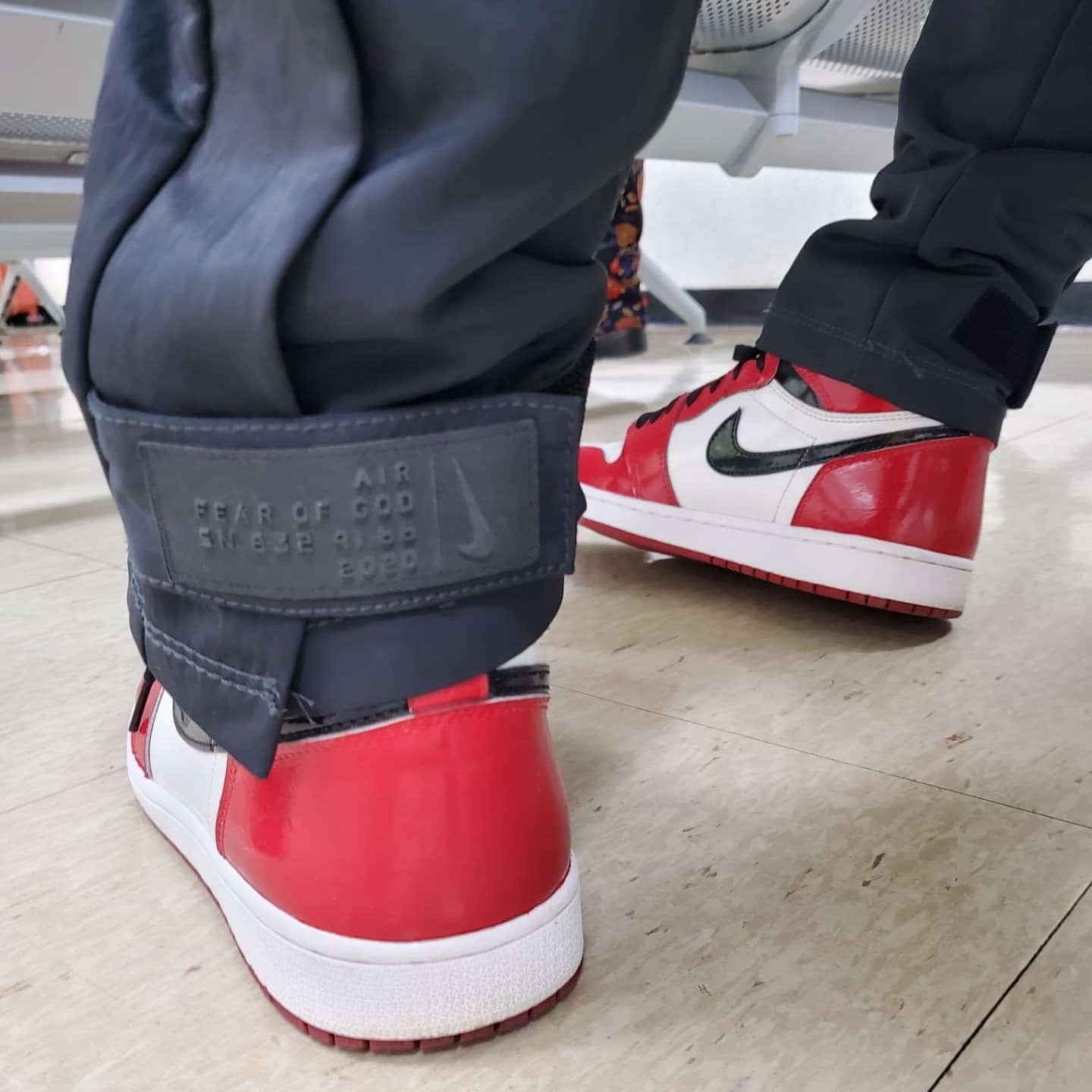 Nike x Fear of God Bomber Hooded Jacket Black, Nike x Fear of God Warm Up Pants Off Noir 착용 스타일 - 3