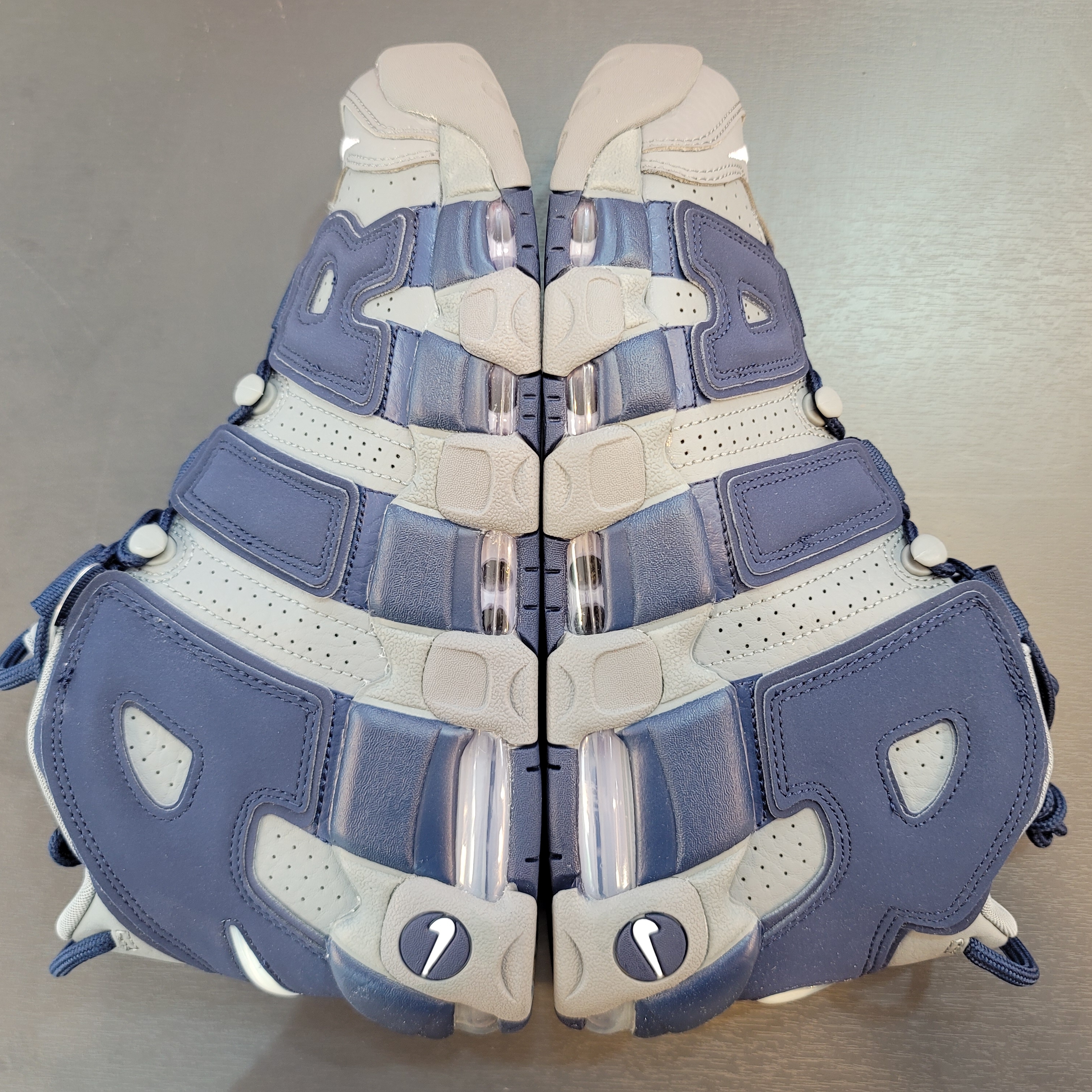 Nike Air More Uptempo 96 Loud and Clear 2021 착용 스타일 - 3