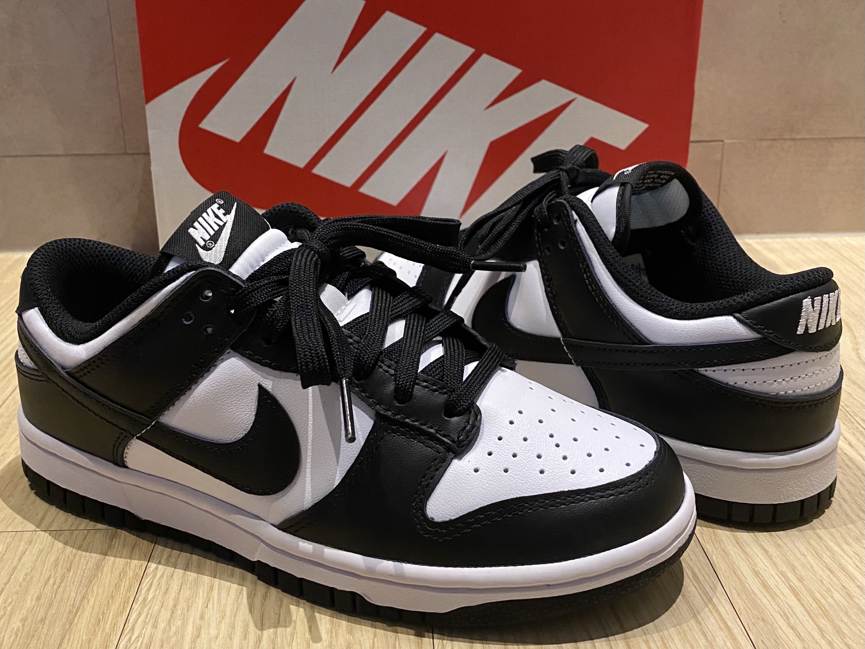 (W) Nike Dunk Low Black 착용 스타일