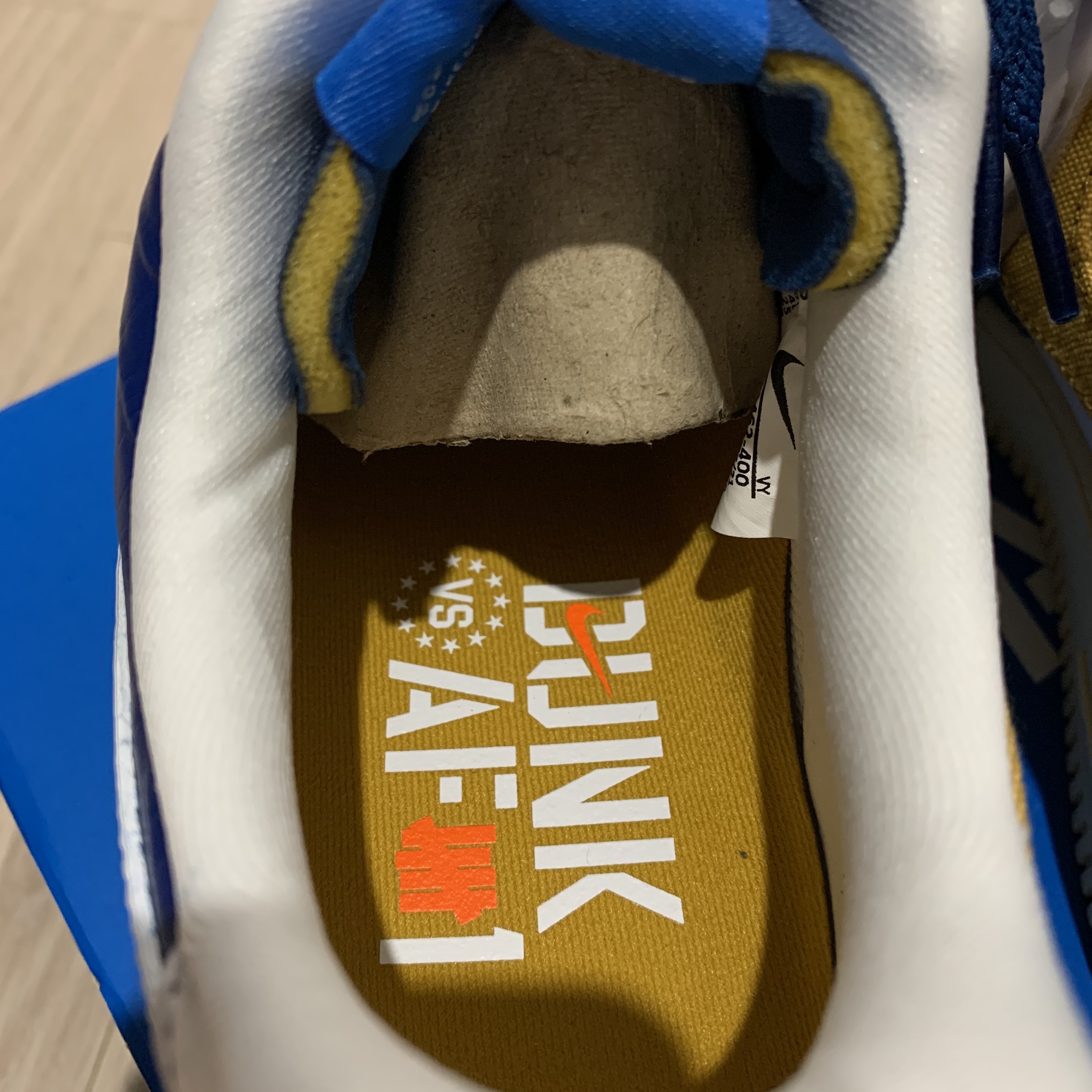Nike x Undefeated Air Force 1 Low SP 5 On It Court Blue 착용 스타일 - 5