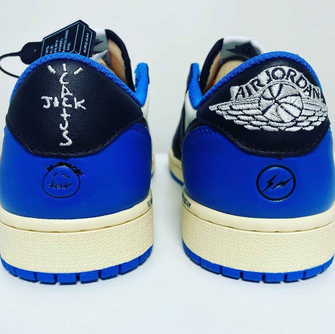 Jordan 1 x Travis Scott x Fragment Retro Low OG SP Military Blue 착용 스타일 - 3