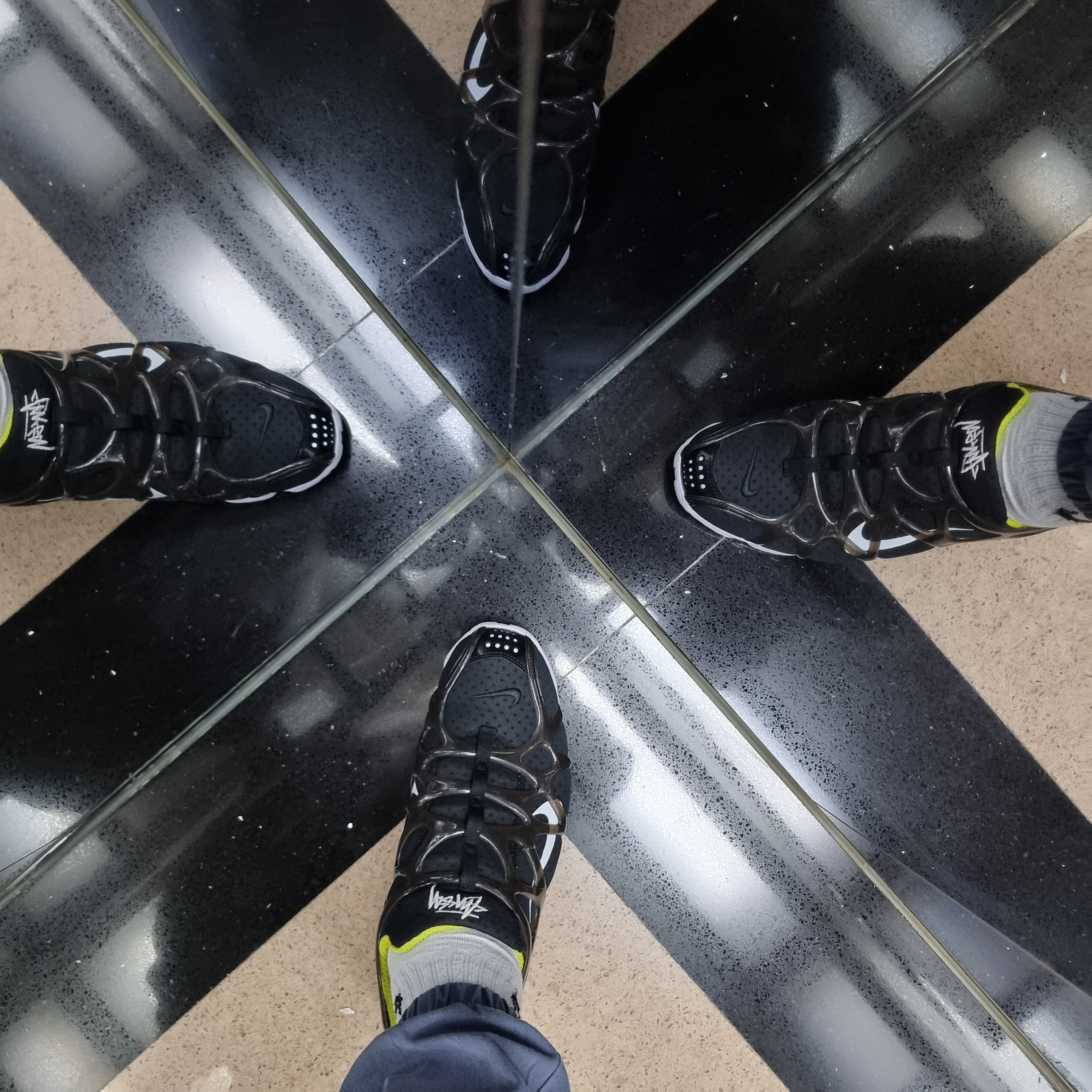 Nike x Stussy Air Zoom Spiridon Kukini Black 착용 스타일 - 2