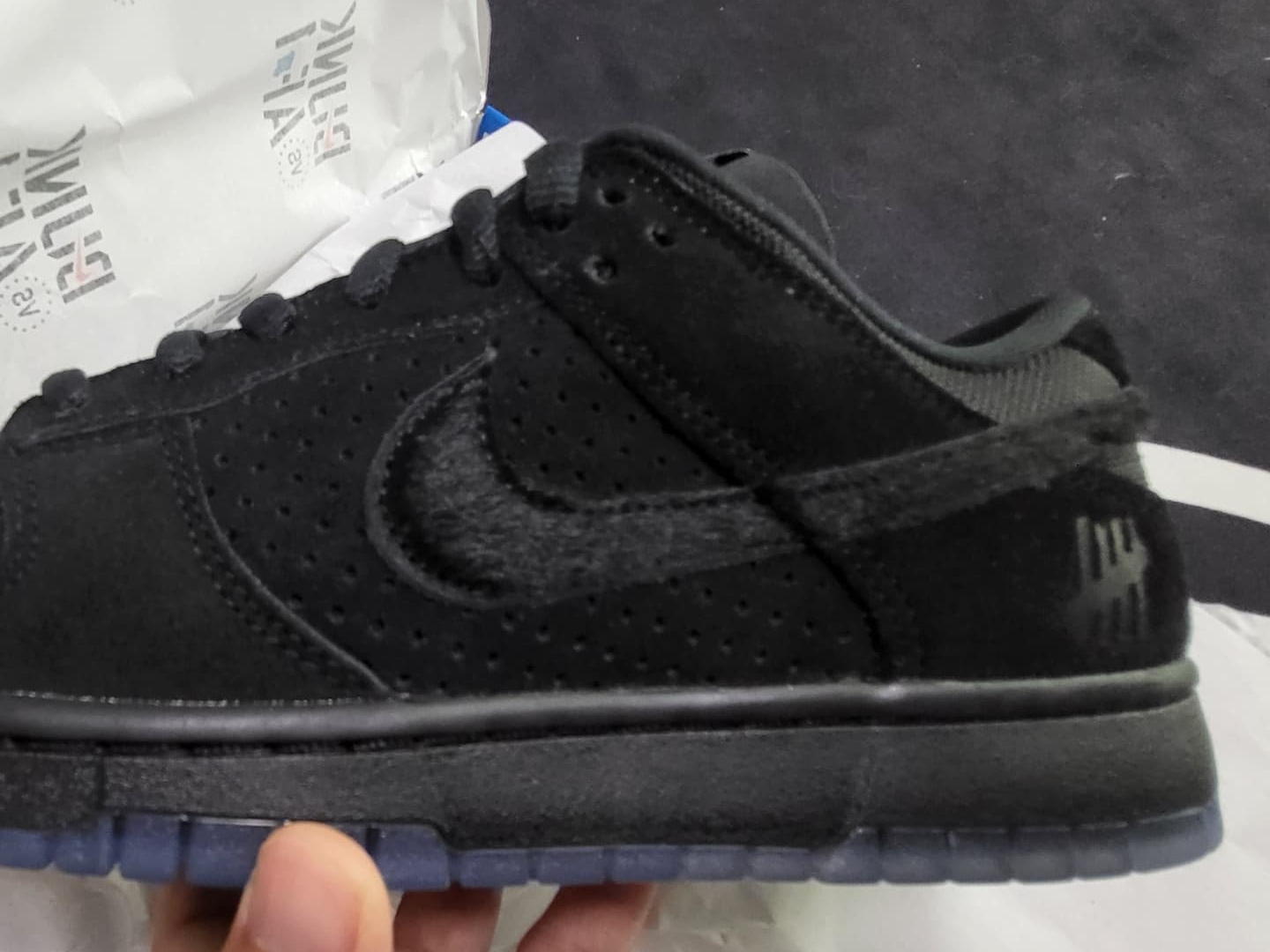 Nike x Undefeated Dunk Low SP 5 On It Black 착용 스타일 - 4