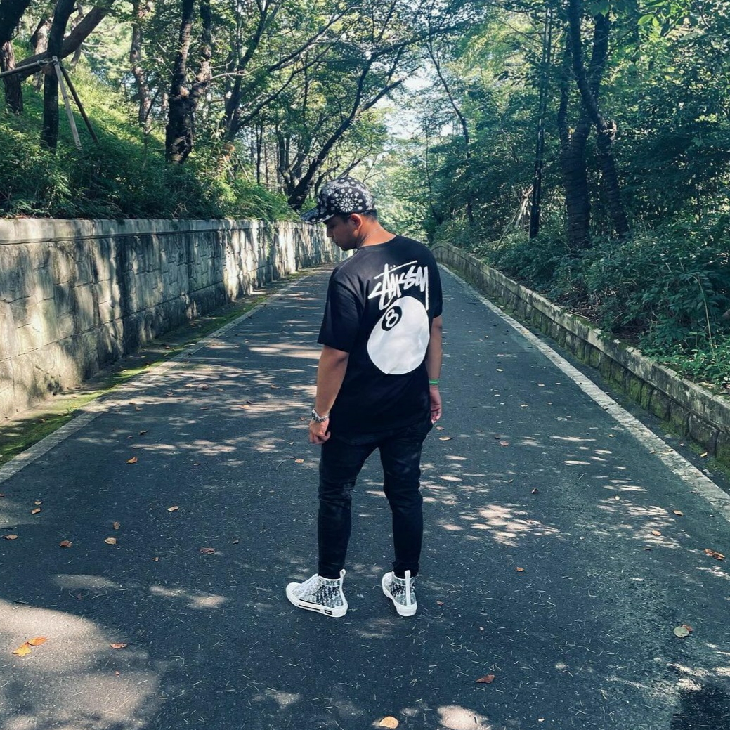 Dior B23 High Dior Oblique White & Black, Stussy 8 Ball T-Shirt Black - 21SS 착용 스타일