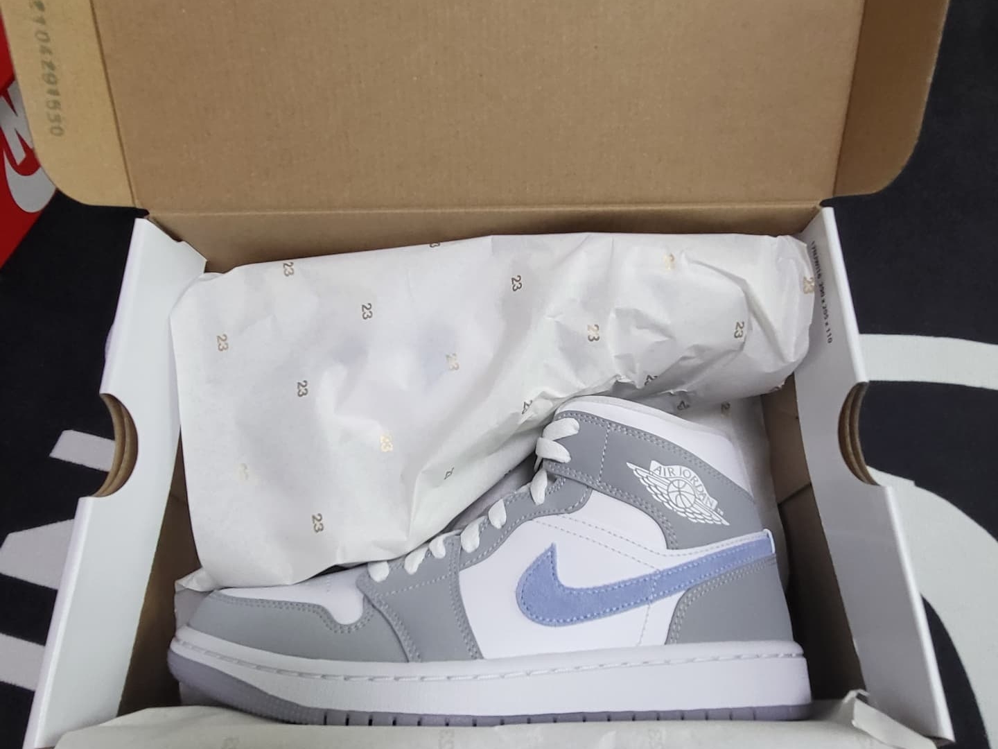 (W) Jordan 1 Mid Wolf Grey 착용 스타일 - 2
