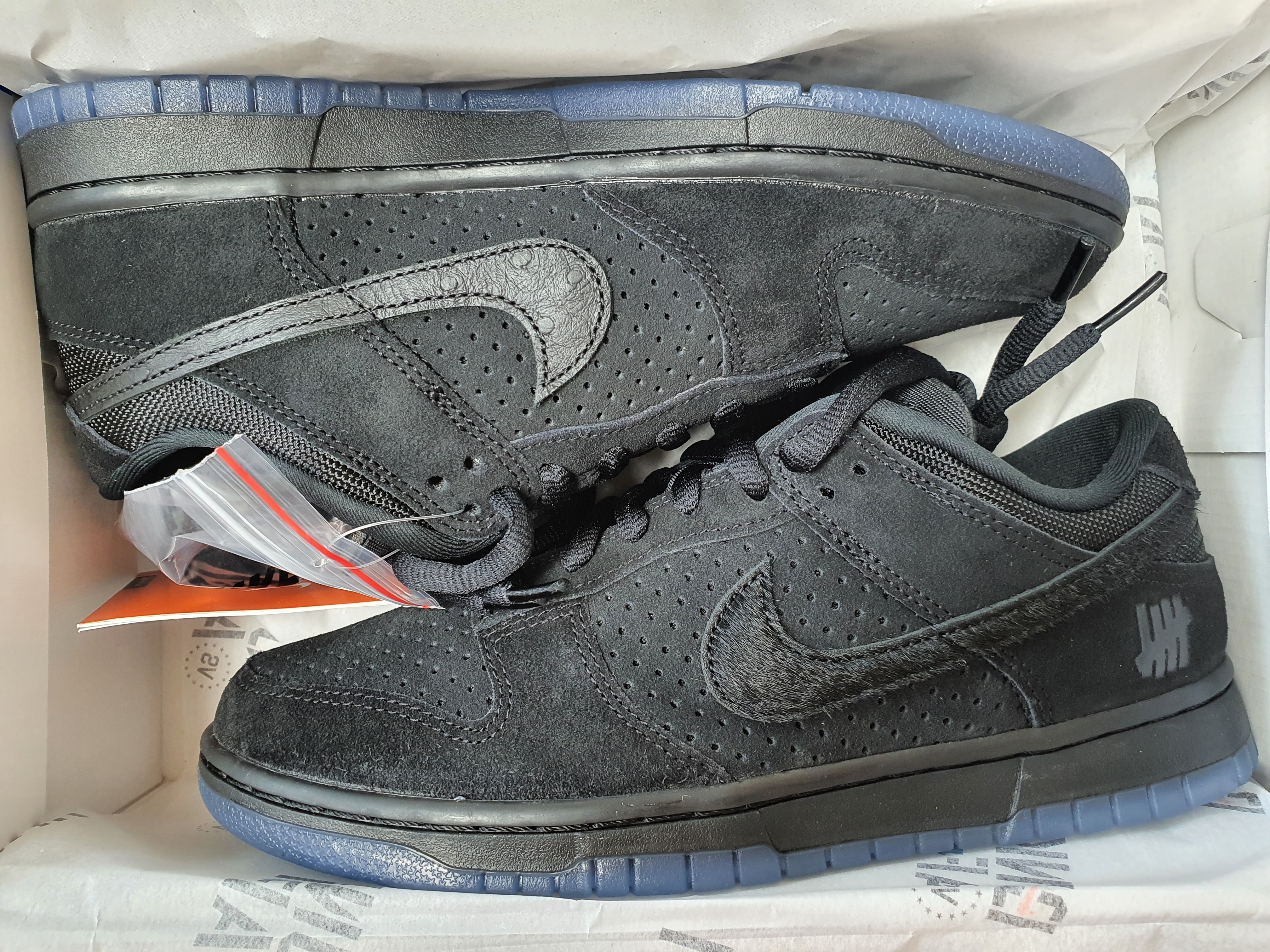 Nike x Undefeated Dunk Low SP 5 On It Black 착용 스타일
