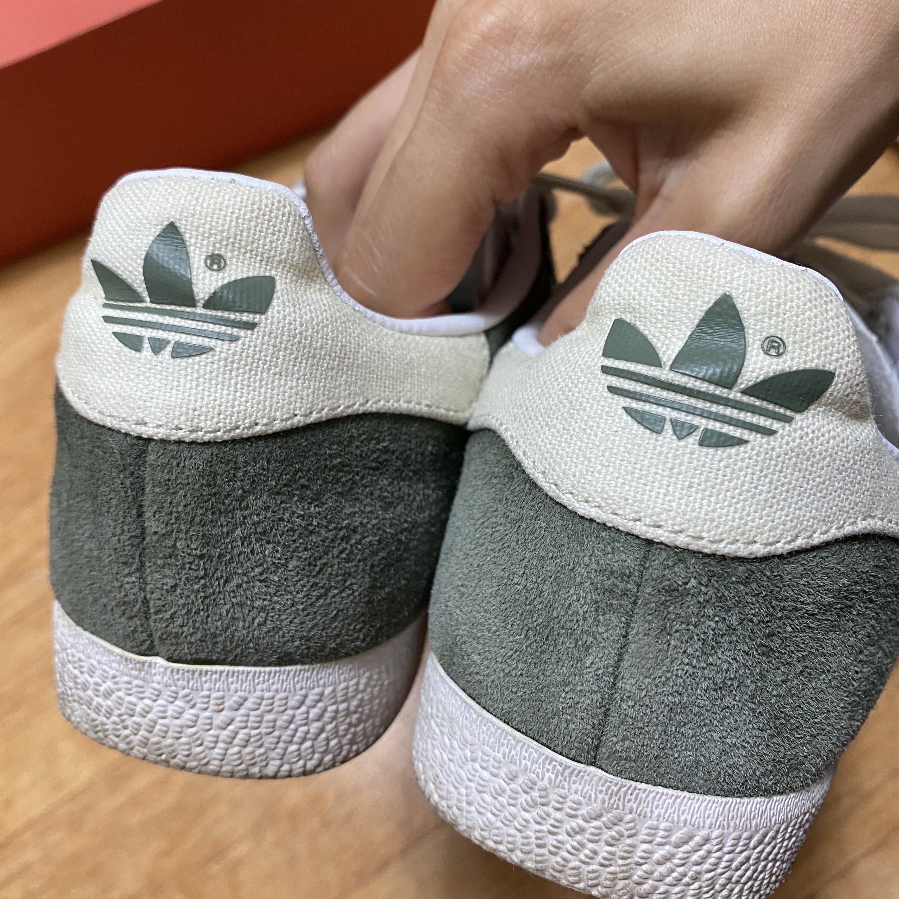 Adidas Gazelle Vintage Collegiate Green 착용 스타일 - 4