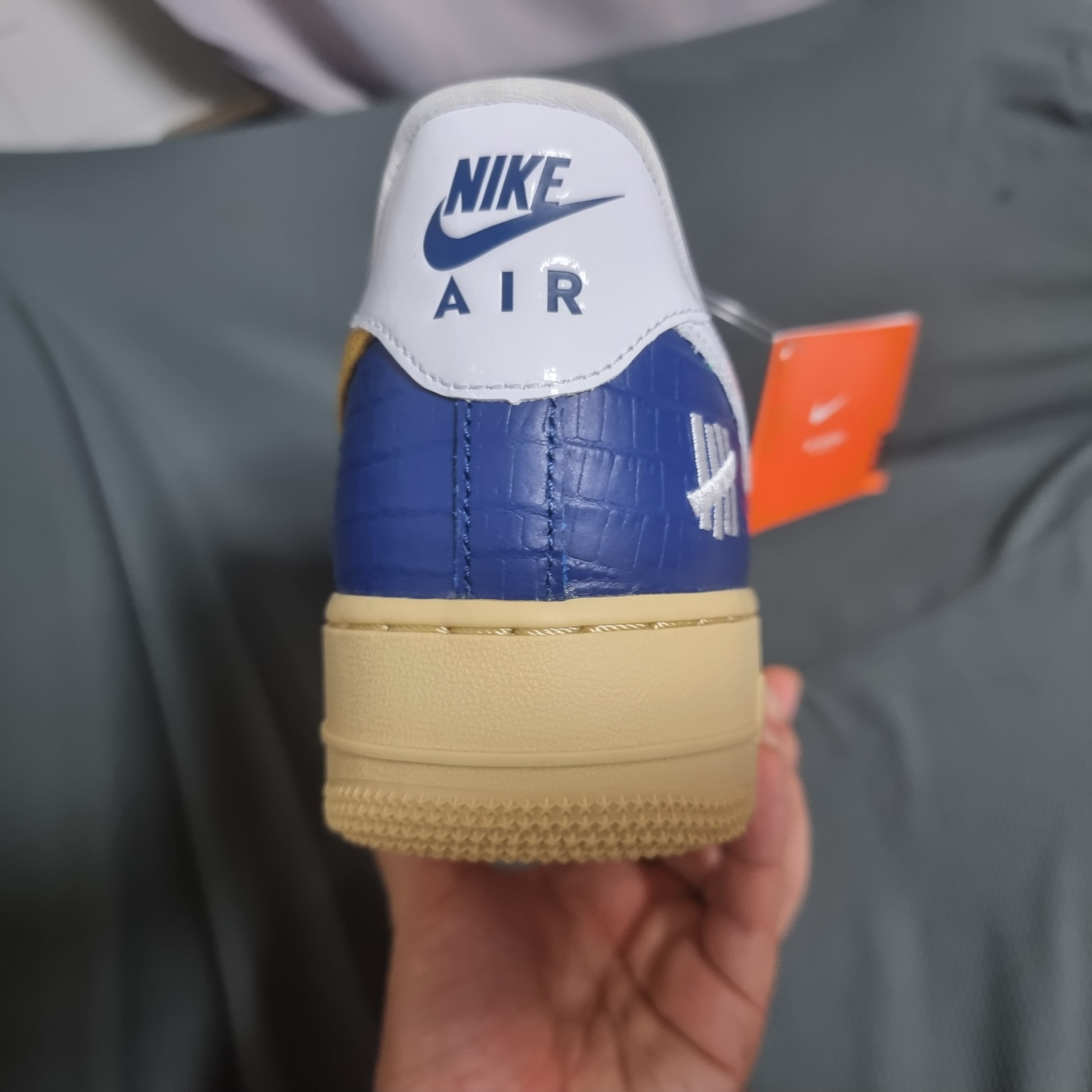 Nike x Undefeated Air Force 1 Low SP 5 On It Court Blue 착용 스타일 - 2