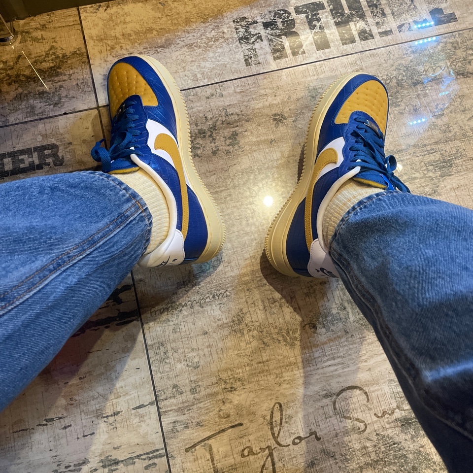 Nike x Undefeated Air Force 1 Low SP 5 On It Court Blue 착용 스타일