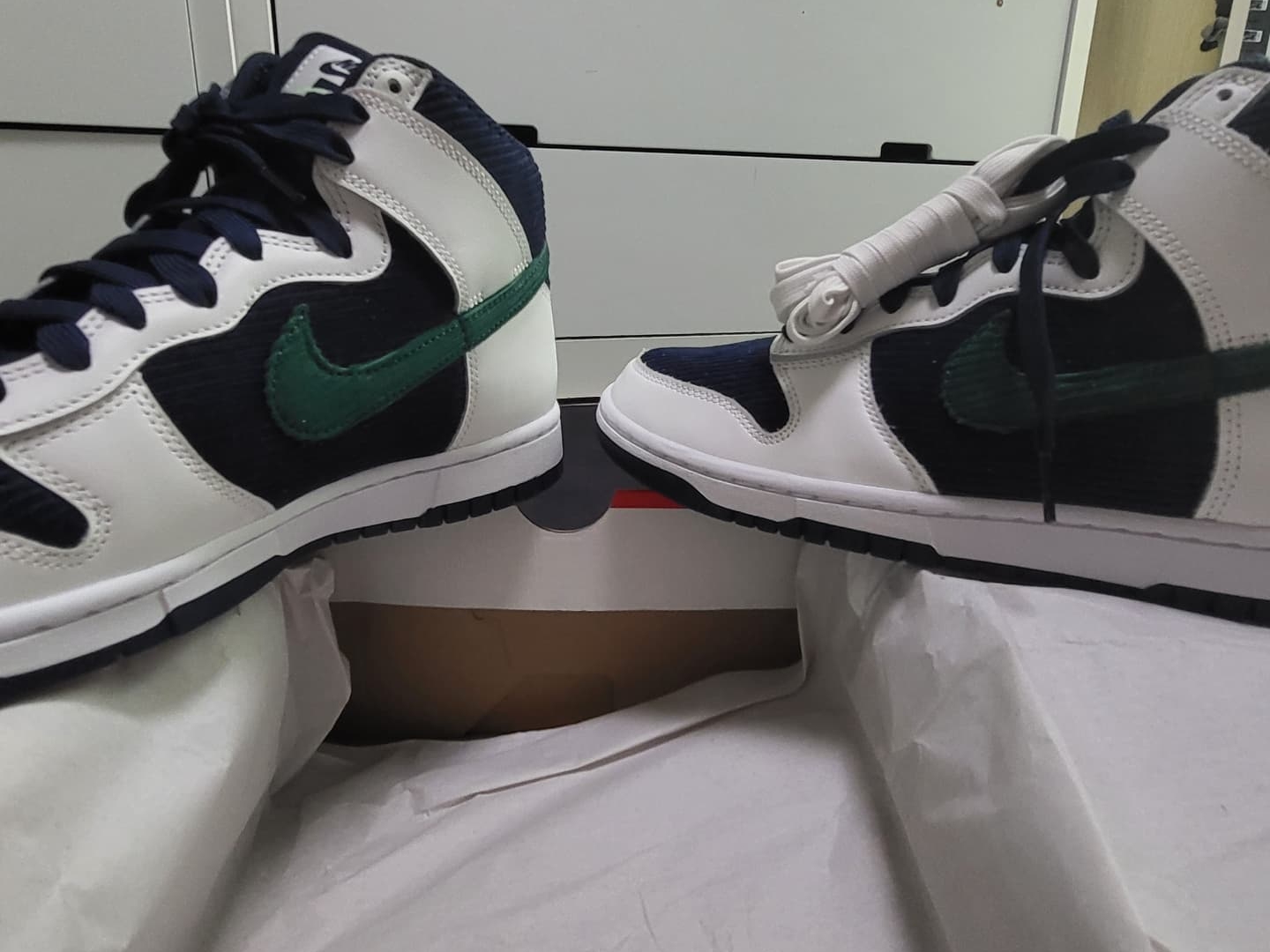 Nike Dunk High PRM EMB College Navy 착용 스타일 - 2