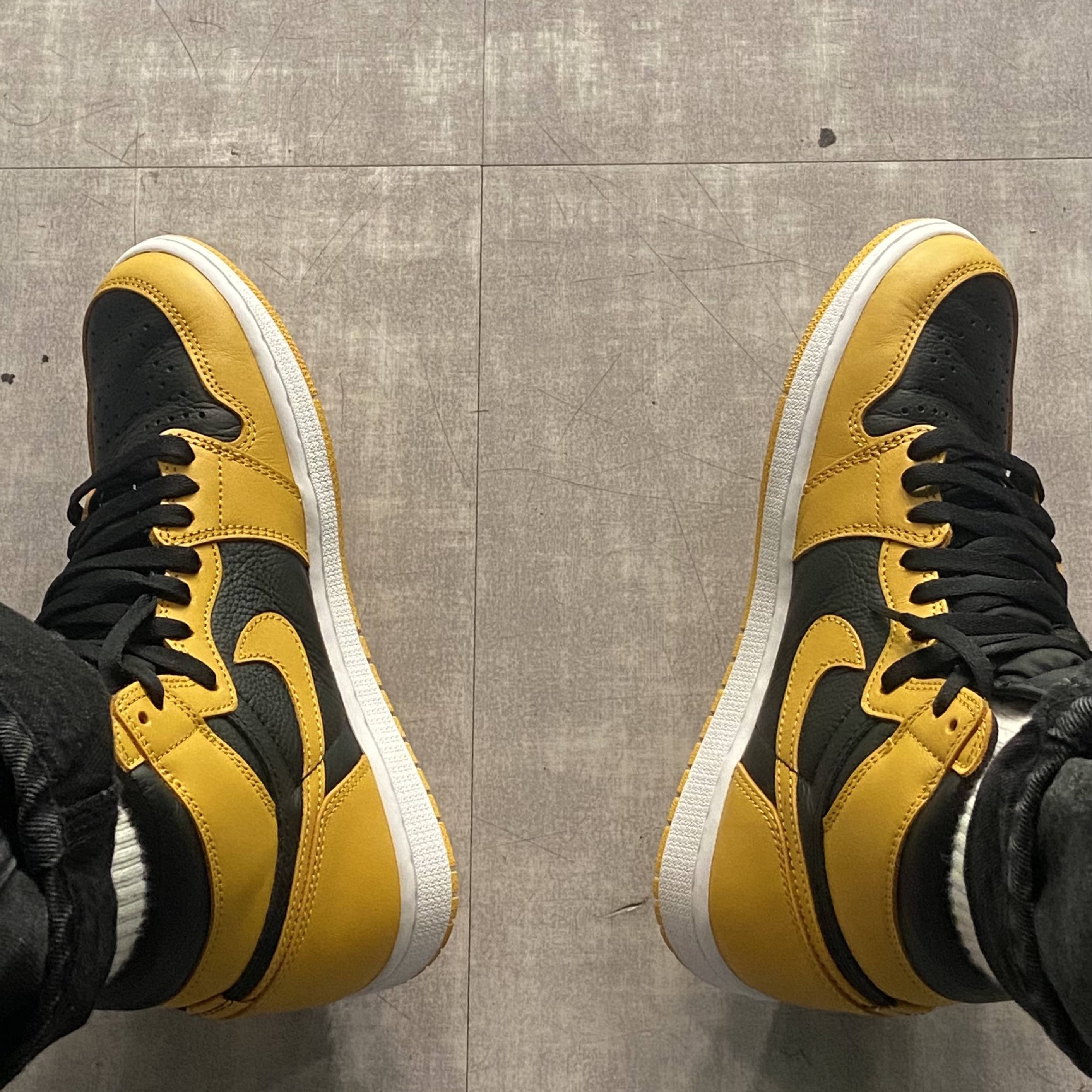 Jordan 1 Retro High OG Pollen 착용 스타일