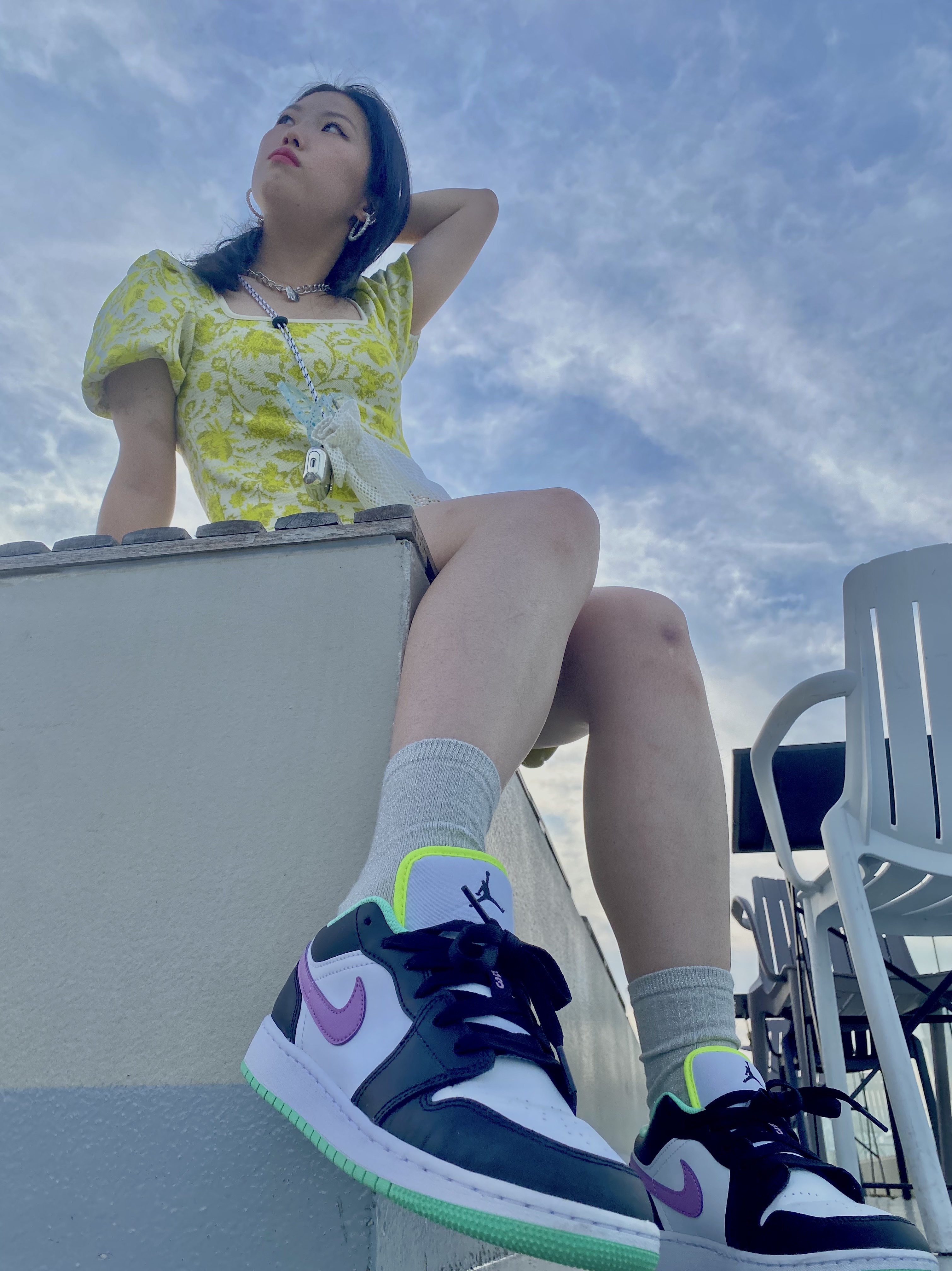 (GS) Jordan 1 Low Green Glow Purple Shock 착용 스타일