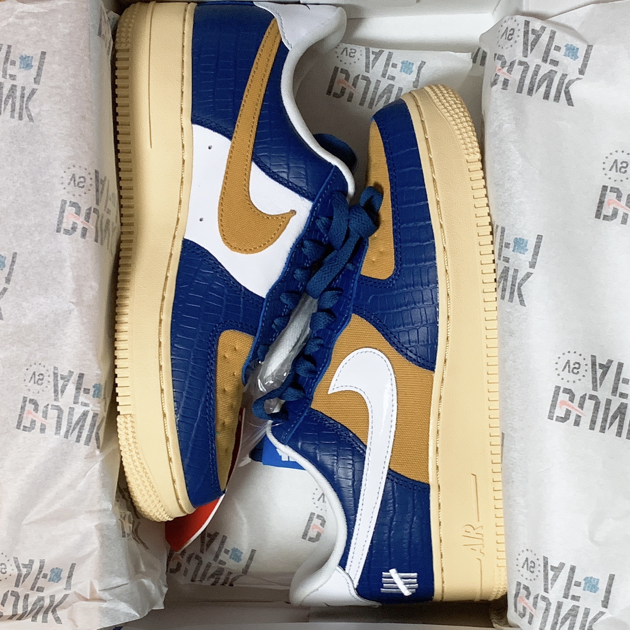 Nike x Undefeated Air Force 1 Low SP 5 On It Court Blue 착용 스타일