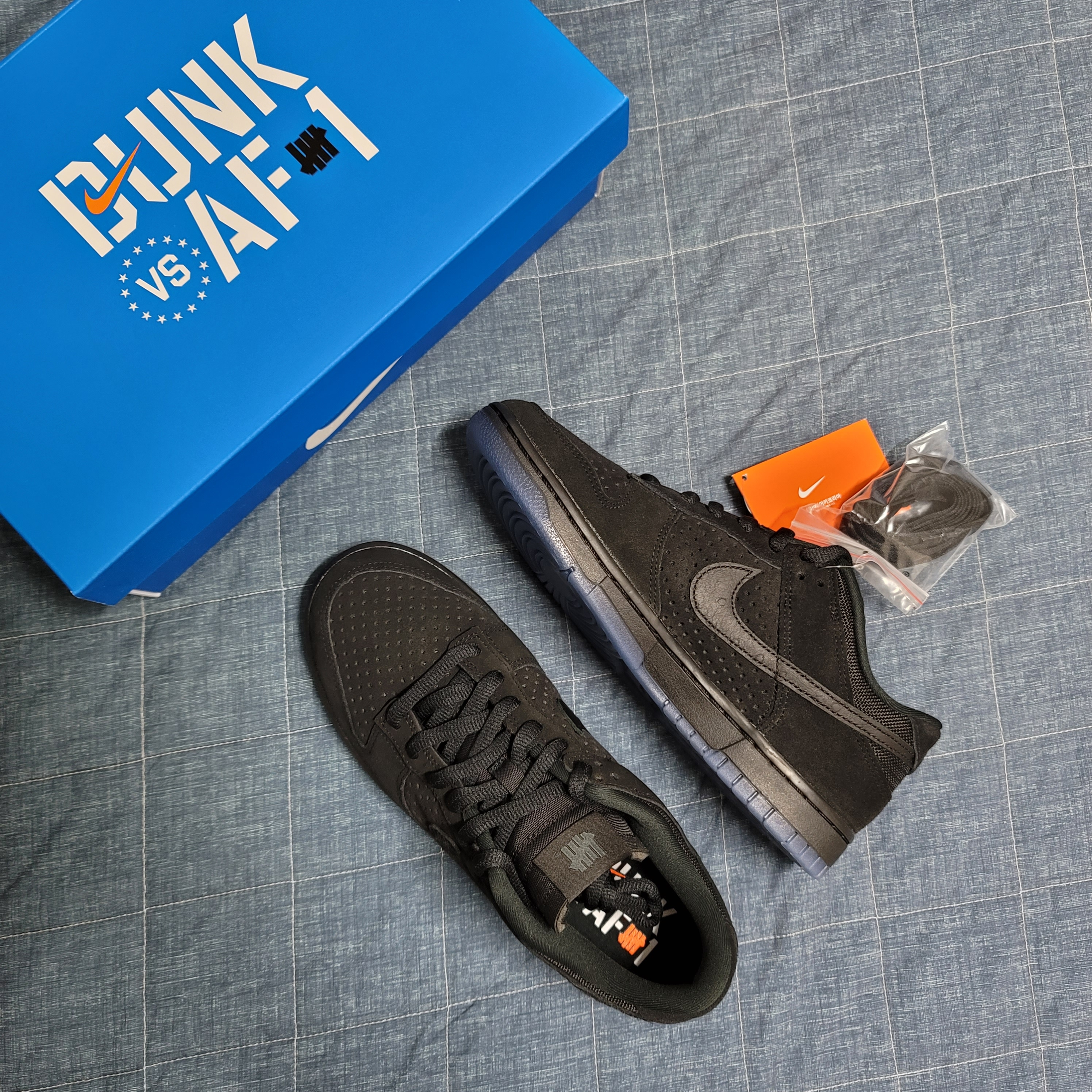 Nike x Undefeated Dunk Low SP 5 On It Black 착용 스타일 - 1