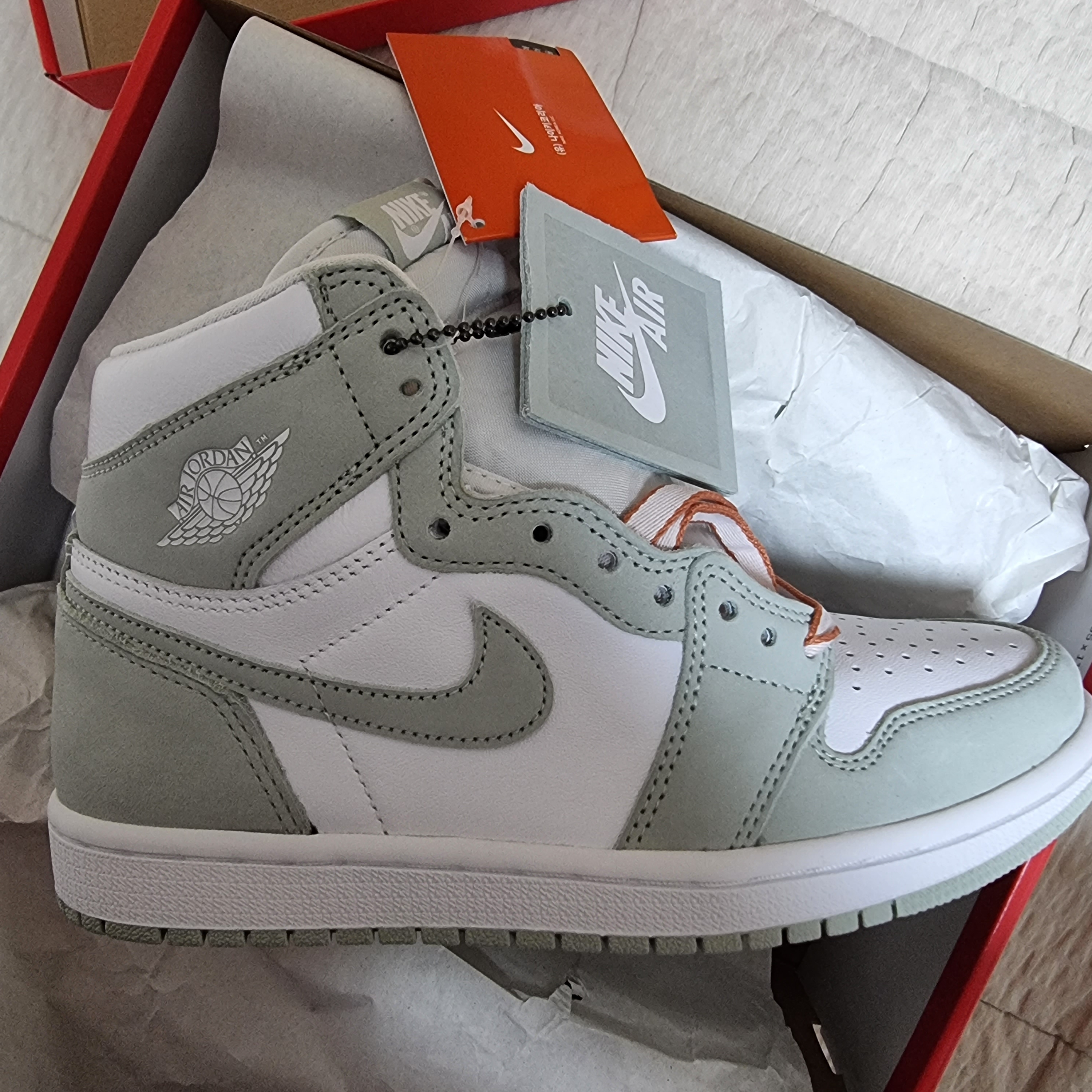 (W) Jordan 1 Retro High OG Seafoam 착용 스타일