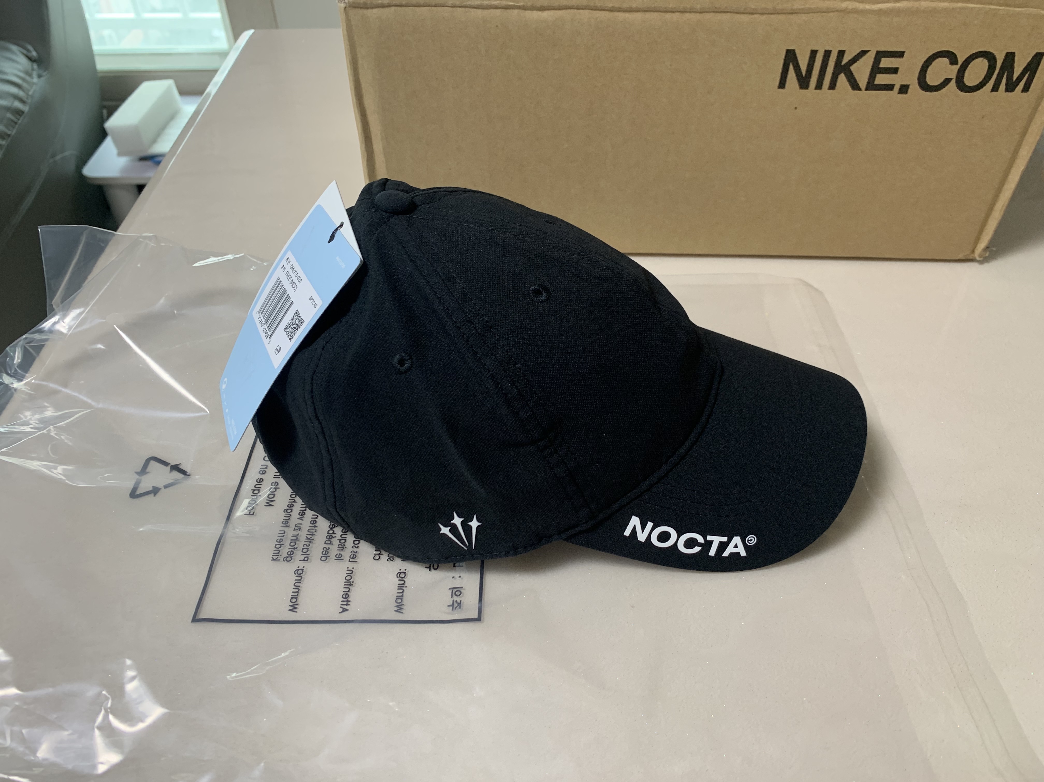 Nike x Drake Nocta Golf Cap Black 착용 스타일 - 1