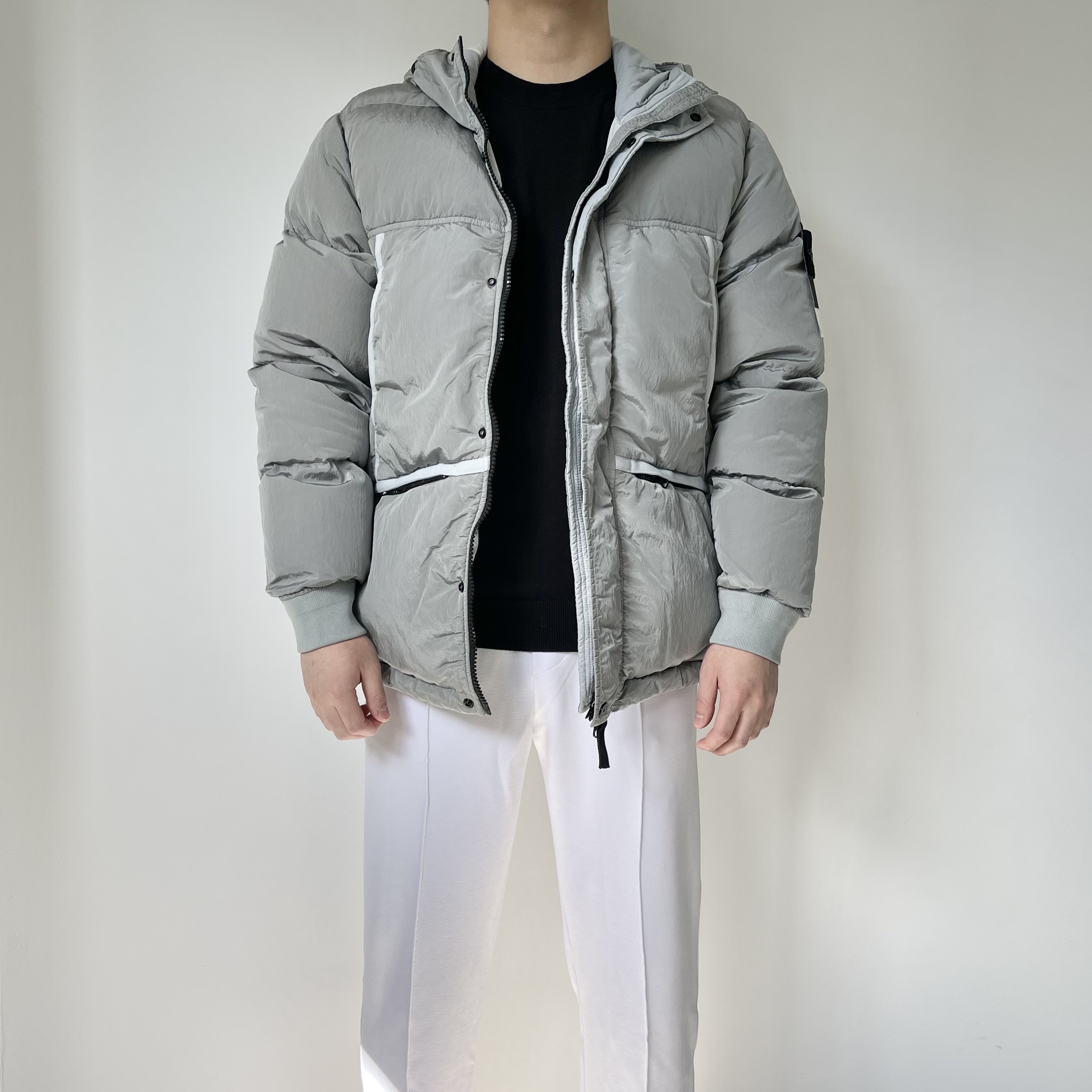 Stone Island 44508 Nylon Metal Down-TC Jacket Light Grey - 21FW 착용 스타일
