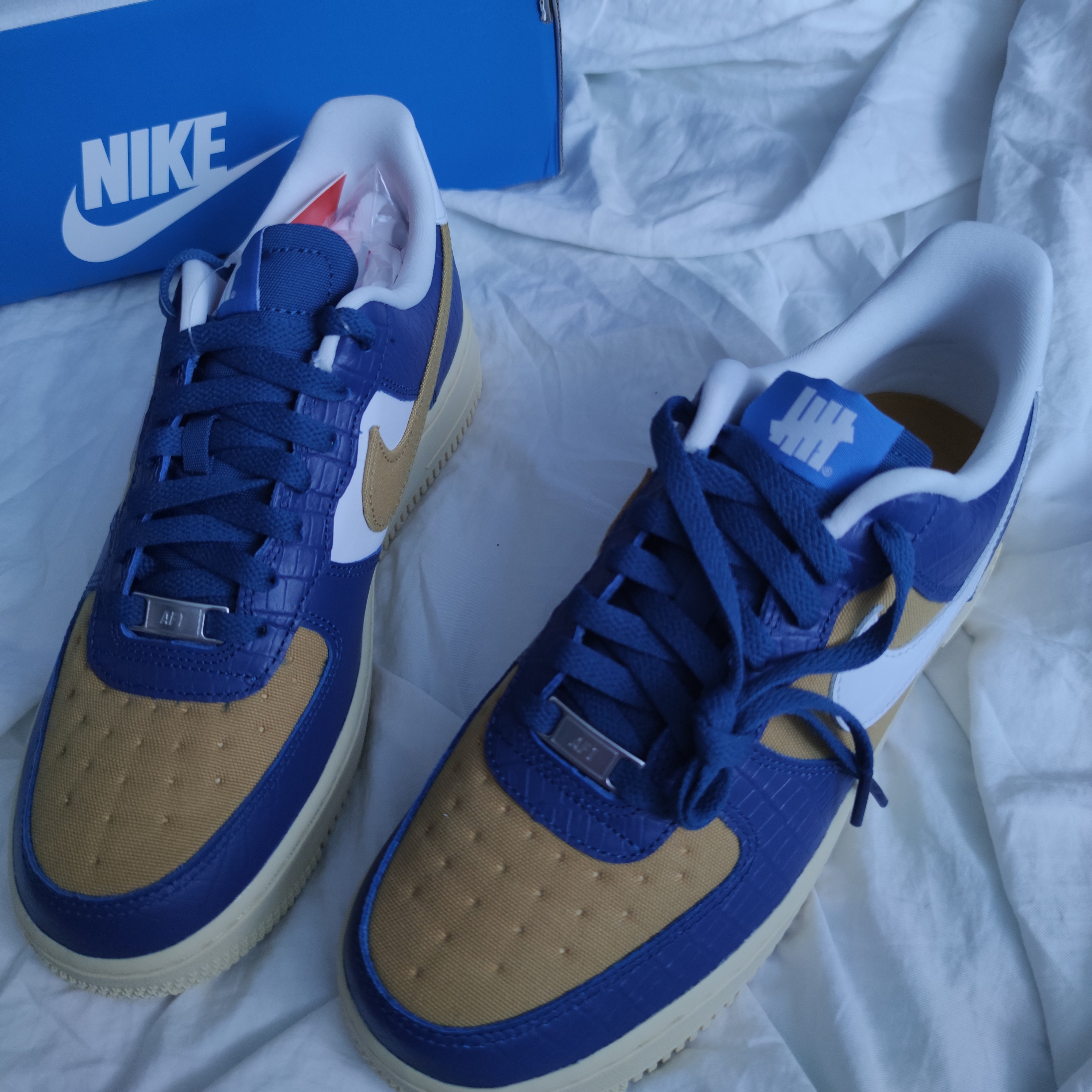 Nike x Undefeated Air Force 1 Low SP 5 On It Court Blue 착용 스타일 - 3