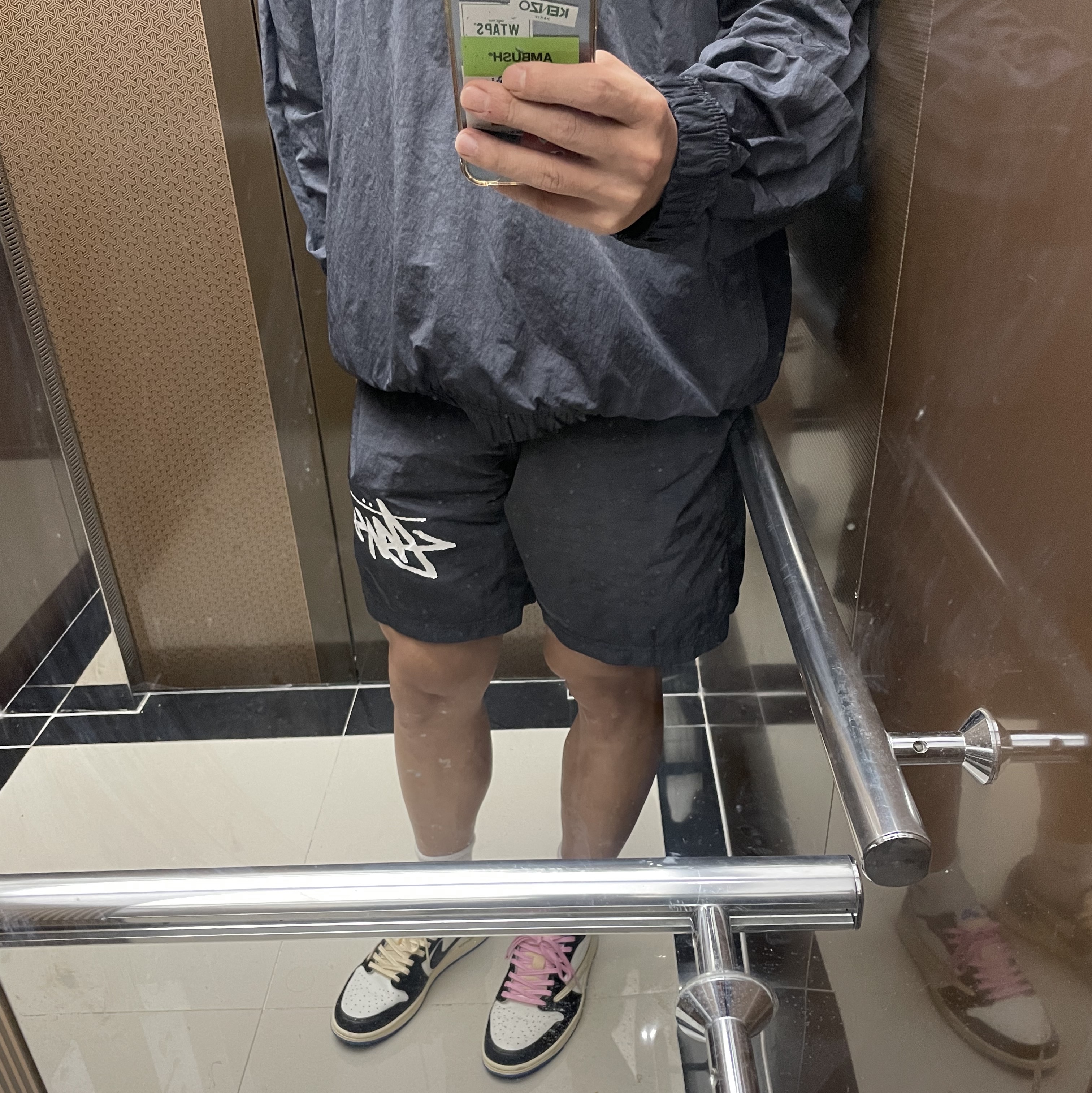 Jordan 1 x Travis Scott x Fragment Retro Low OG SP Military Blue 착용 스타일