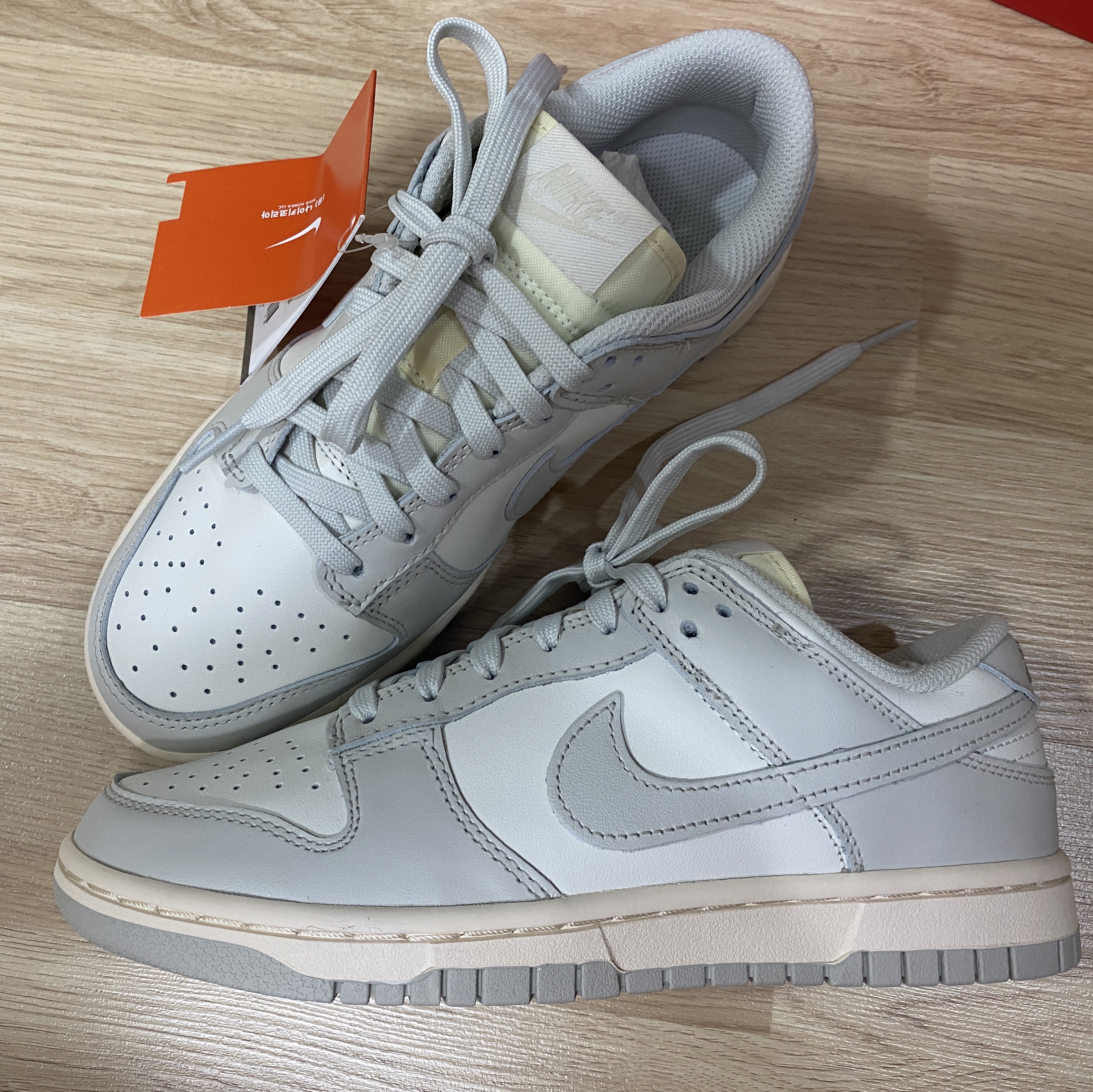 (W) Nike Dunk Low Light Bone 착용 스타일 - 4