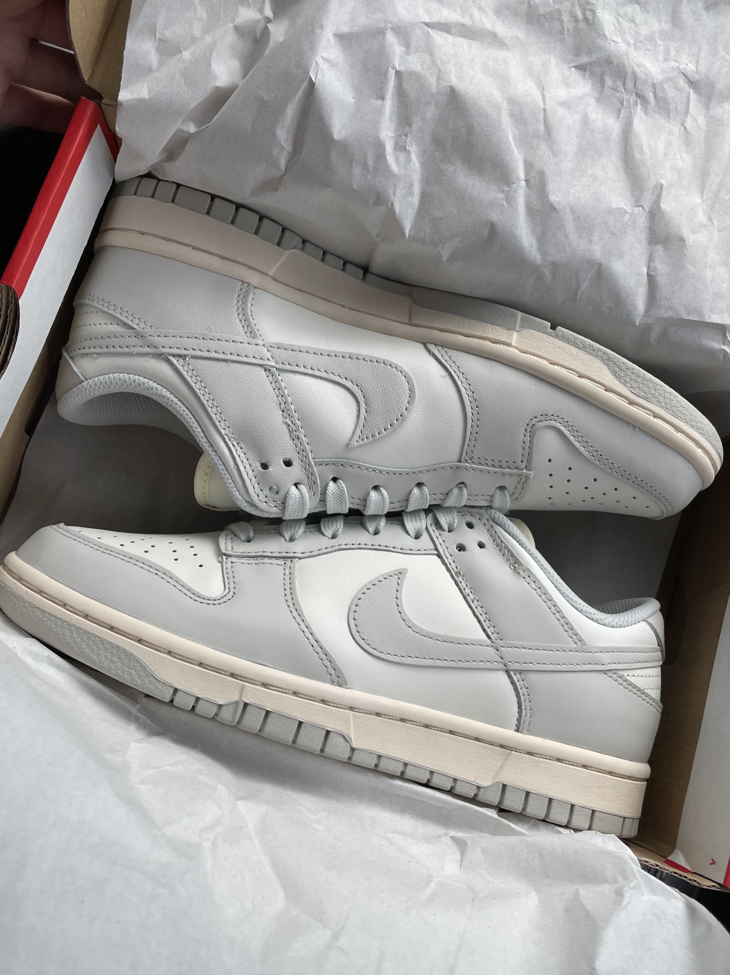 (W) Nike Dunk Low Light Bone 착용 스타일 - 3