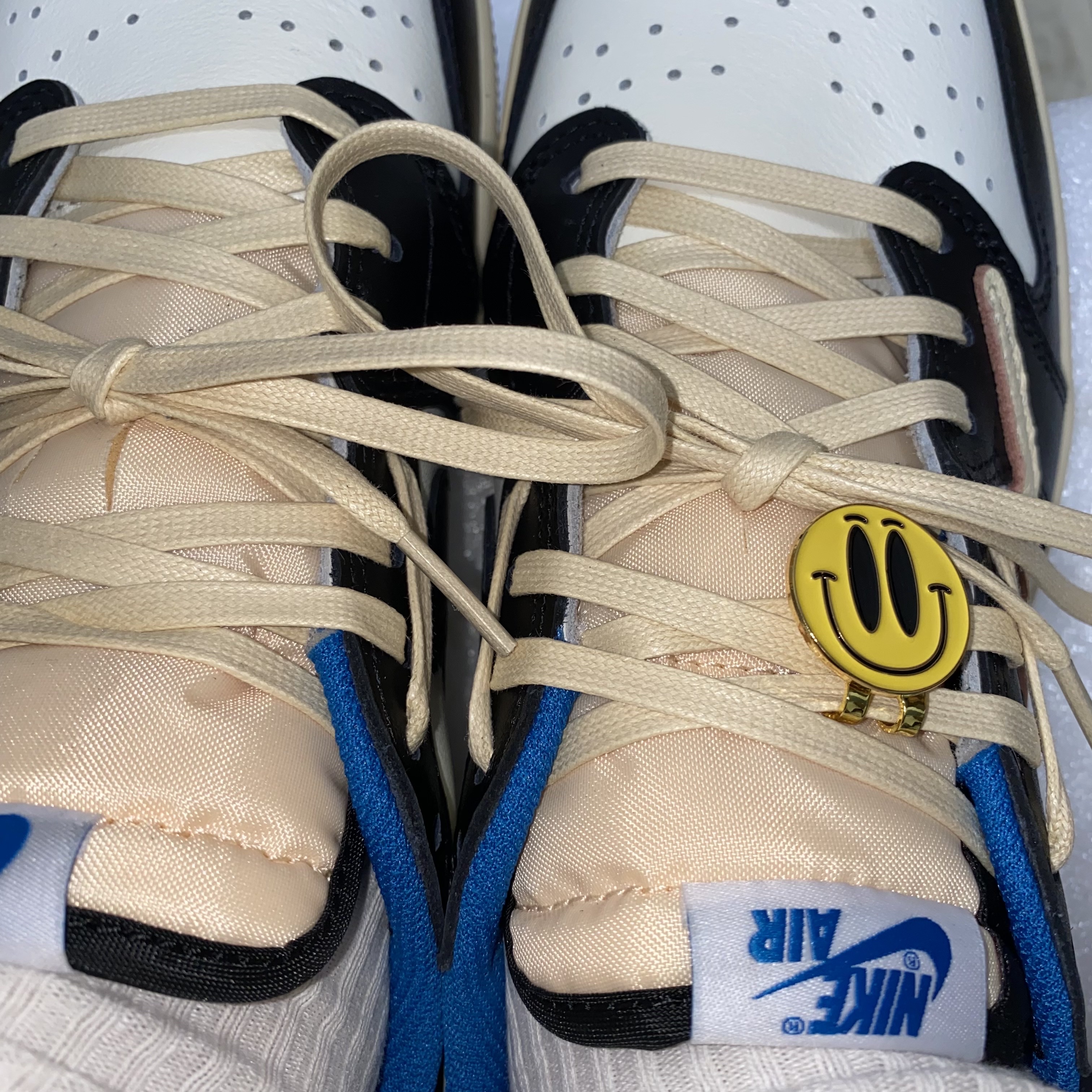 Jordan 1 x Travis Scott x Fragment Retro Low OG SP Military Blue 착용 스타일