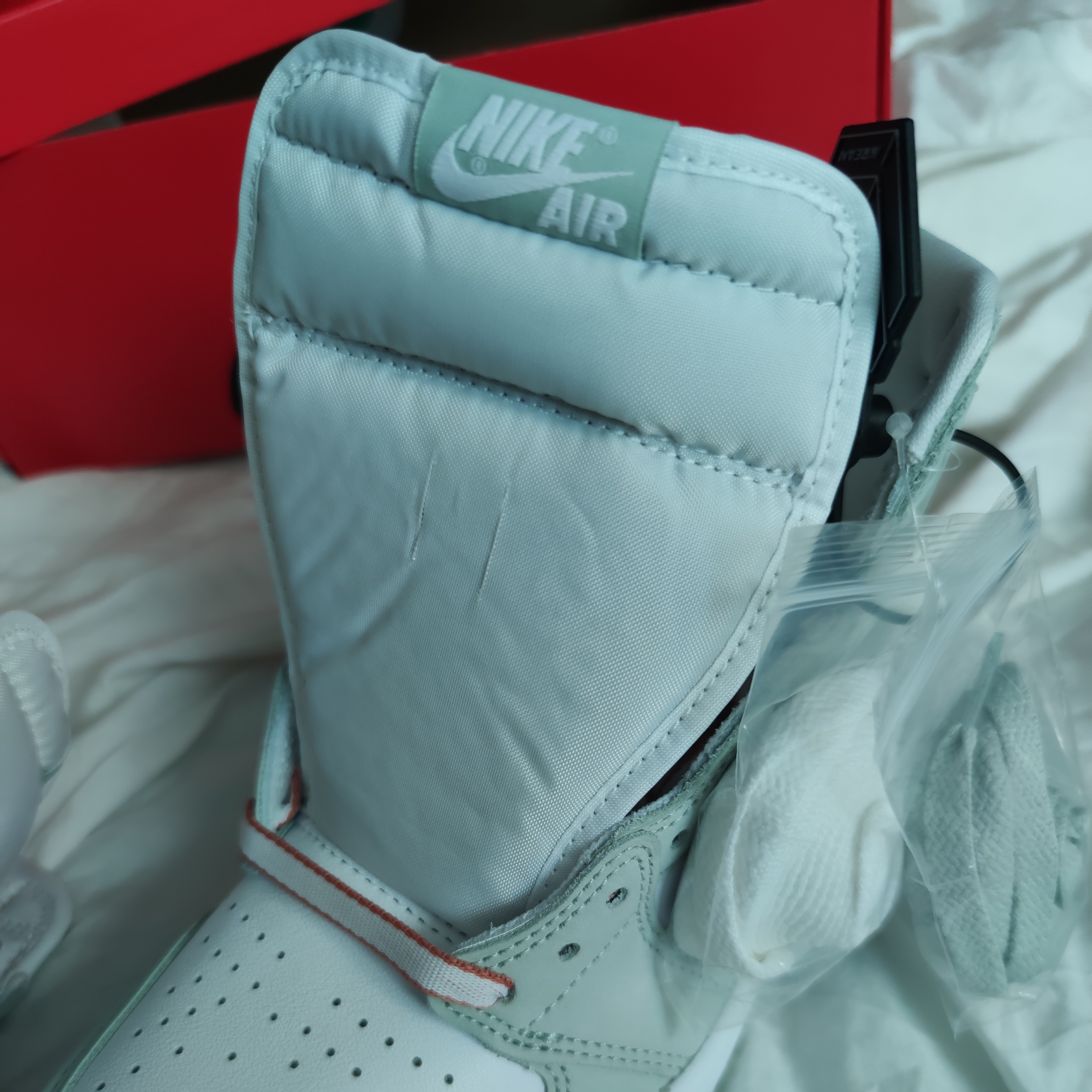 (W) Jordan 1 Retro High OG Seafoam 착용 스타일 - 3