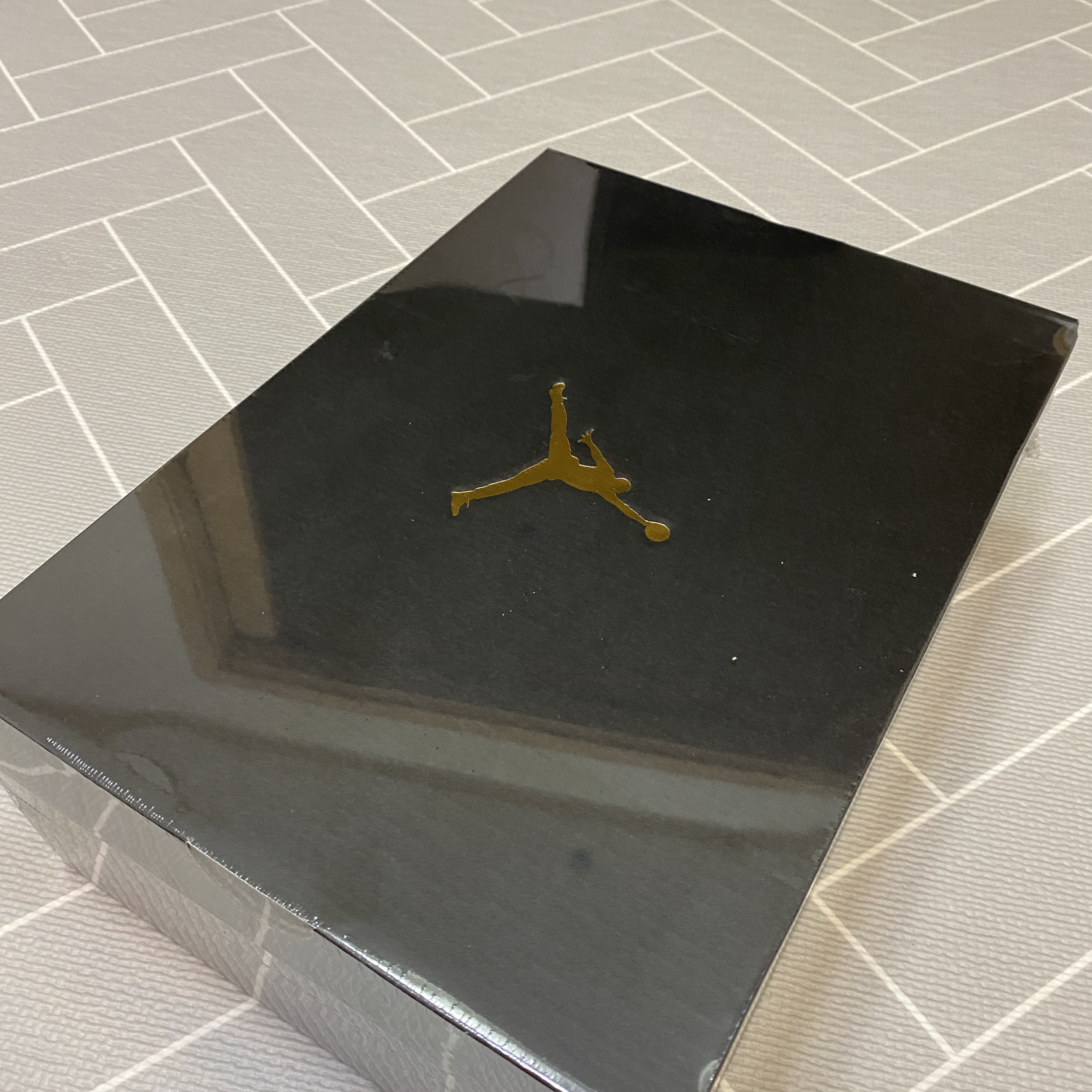 Jordan 1 Mid SE Electro Orange 착용 스타일 - 3