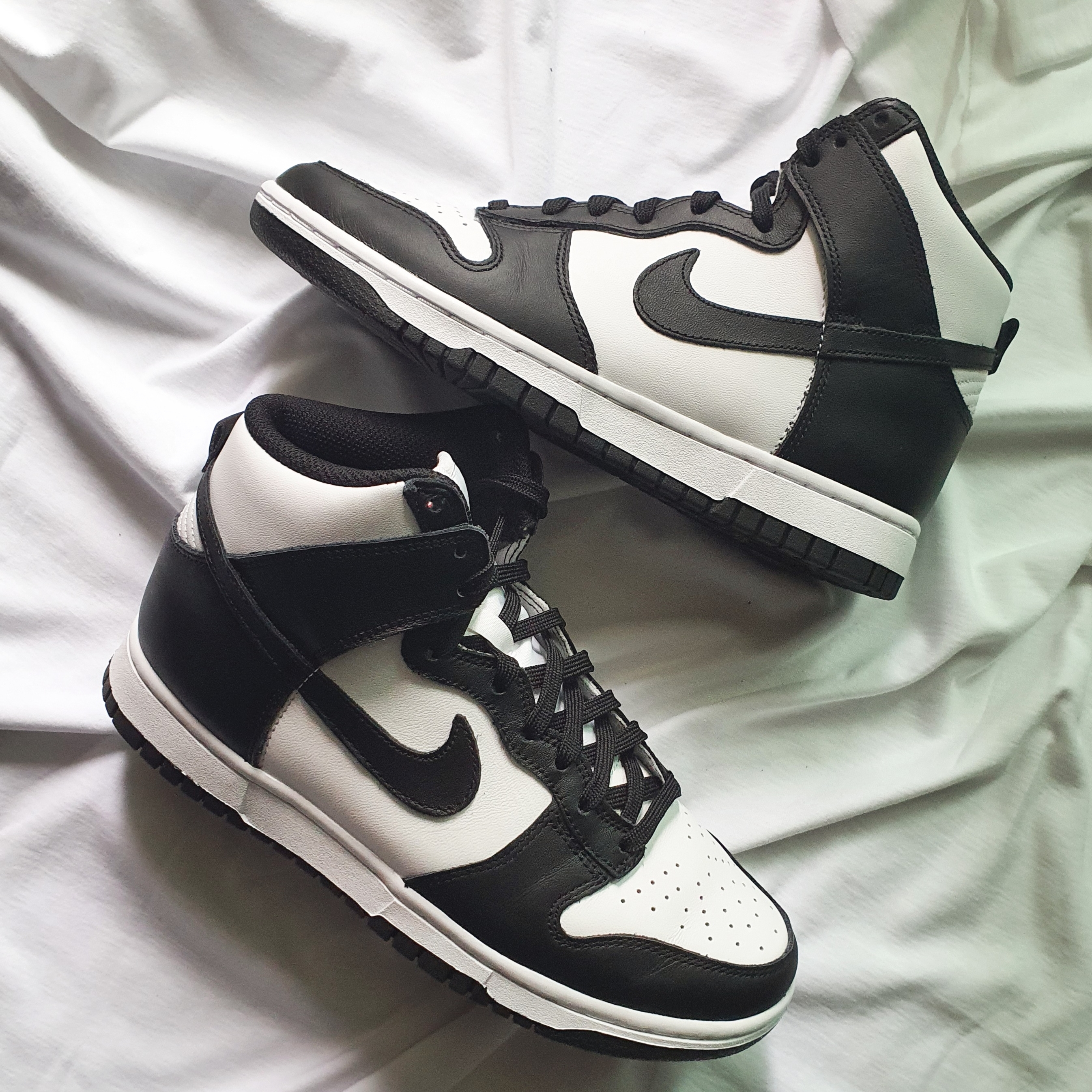 Nike Dunk High Retro Black and White 착용 스타일
