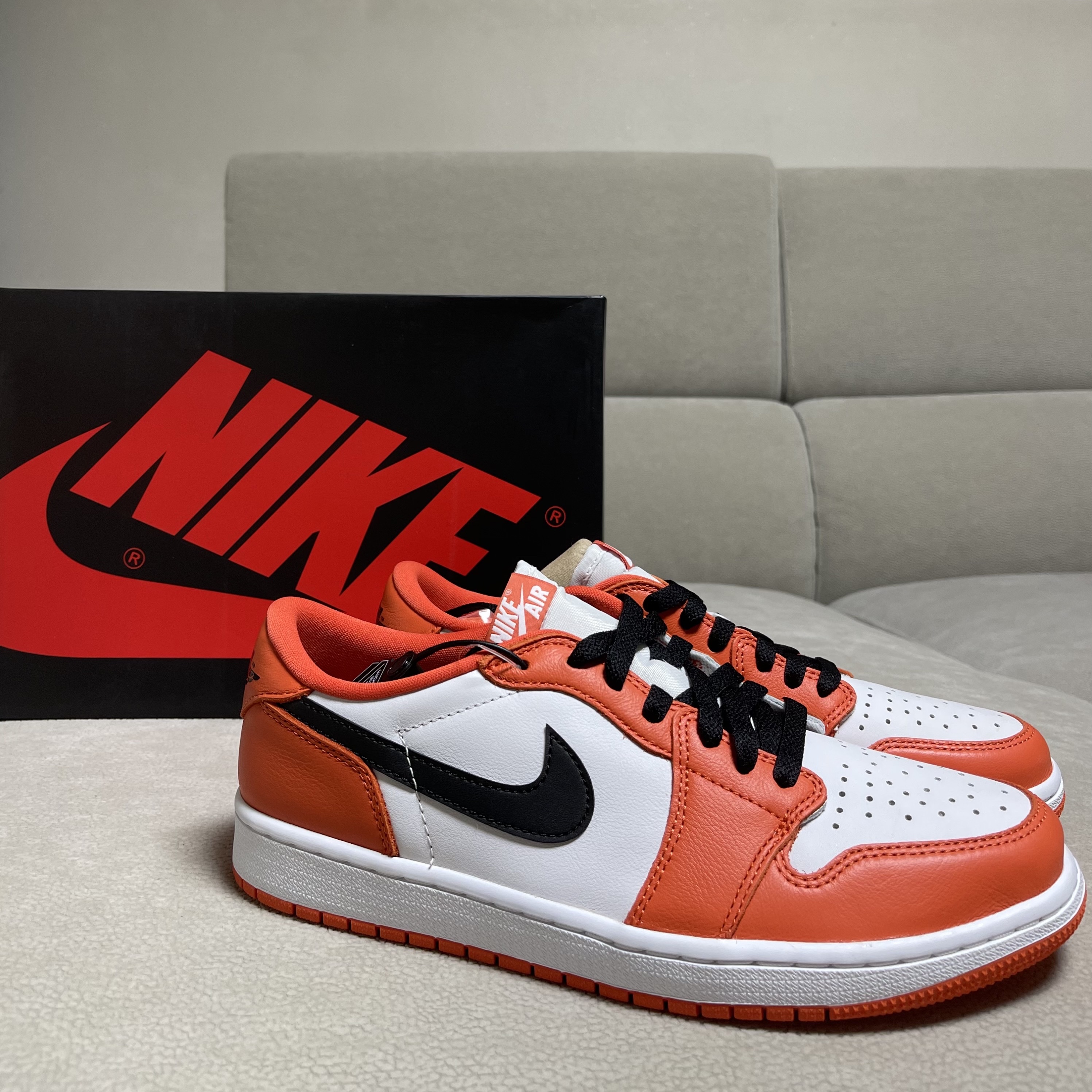 Jordan 1 Low OG Starfish 착용 스타일