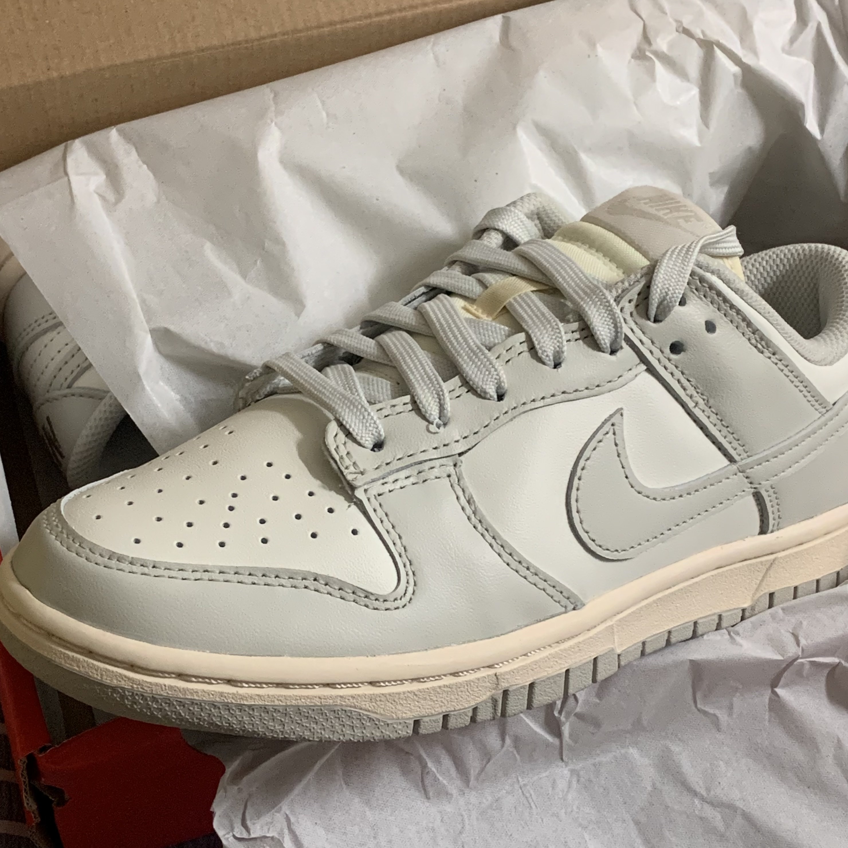(W) Nike Dunk Low Light Bone 착용 스타일