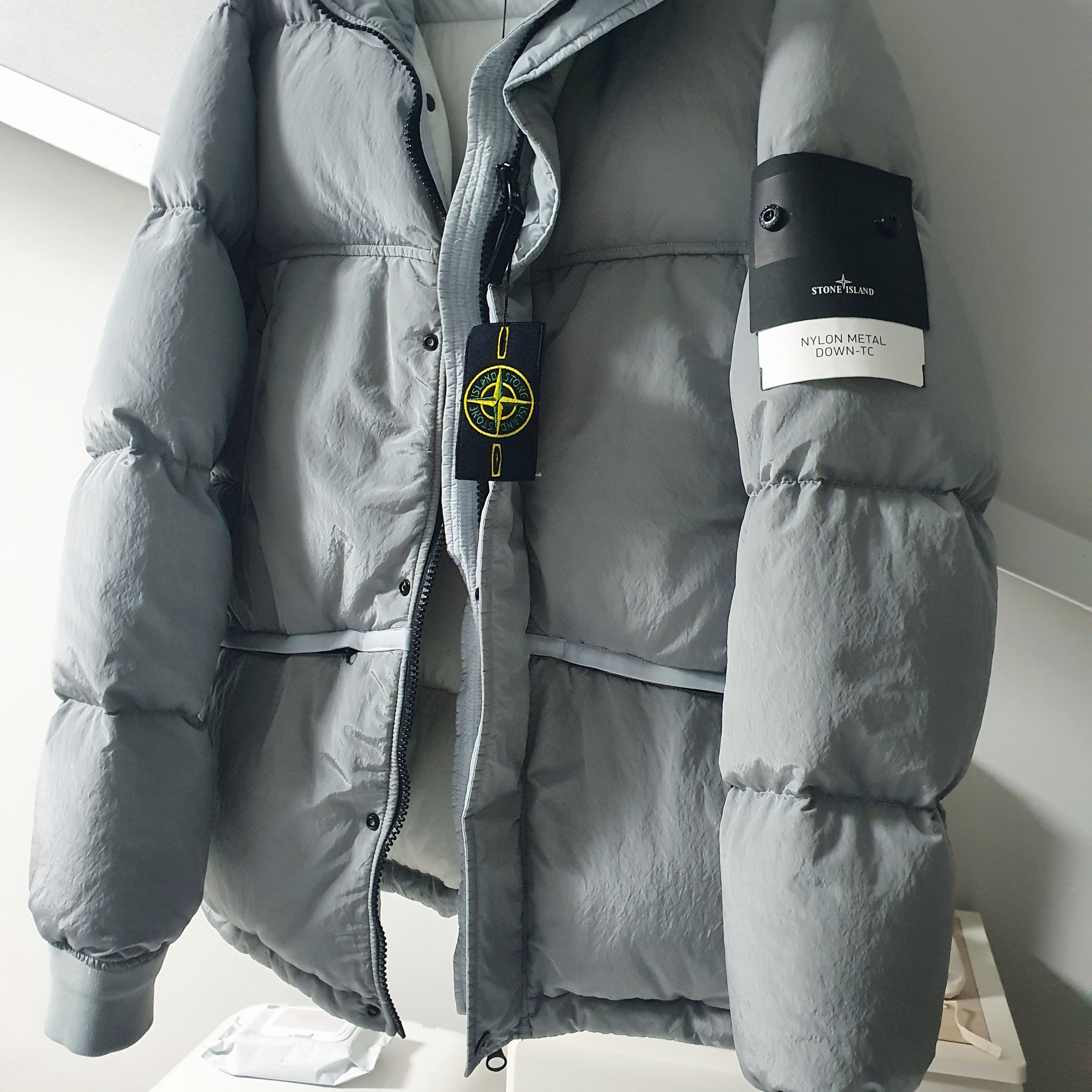 Stone Island 44508 Nylon Metal Down-TC Jacket Light Grey - 21FW 착용 스타일 - 2