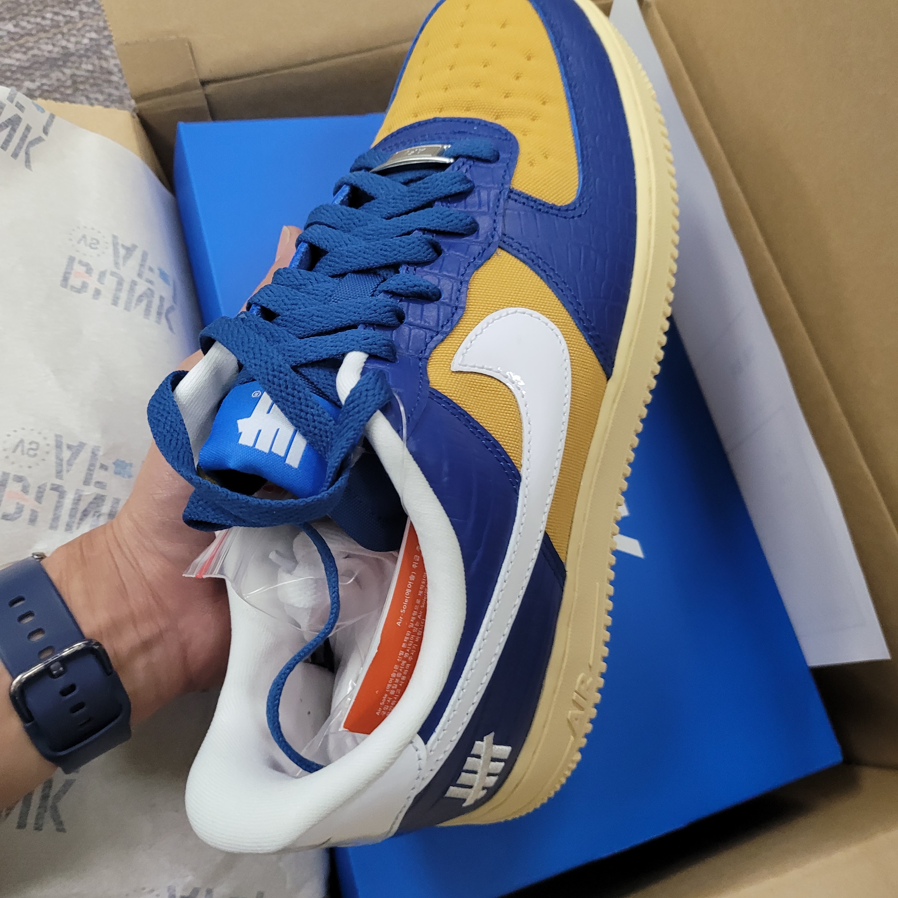 Nike x Undefeated Air Force 1 Low SP 5 On It Court Blue 착용 스타일 - 1