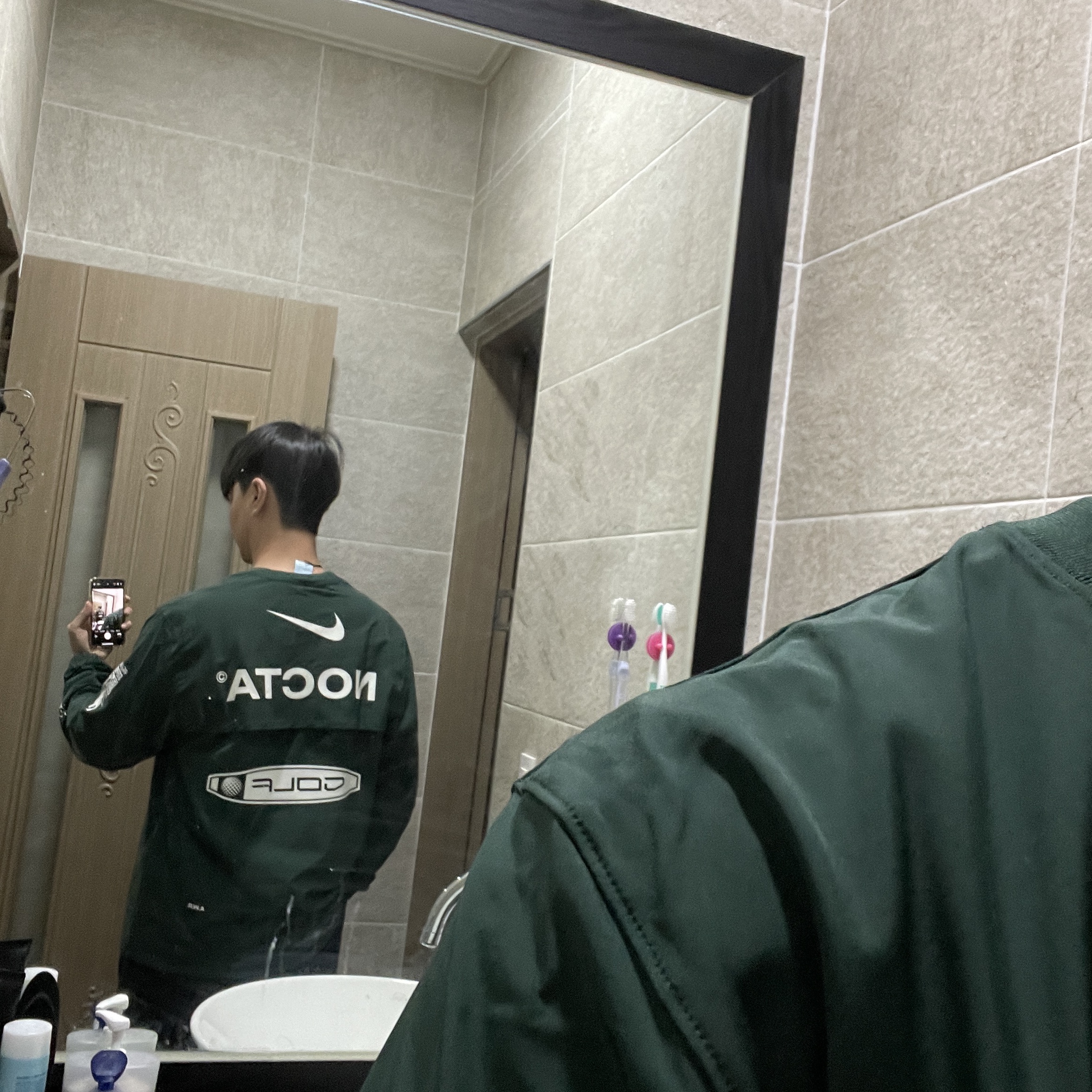 Nike x Drake Nocta Golf Crewneck Top Green - Asia 착용 스타일 - 1