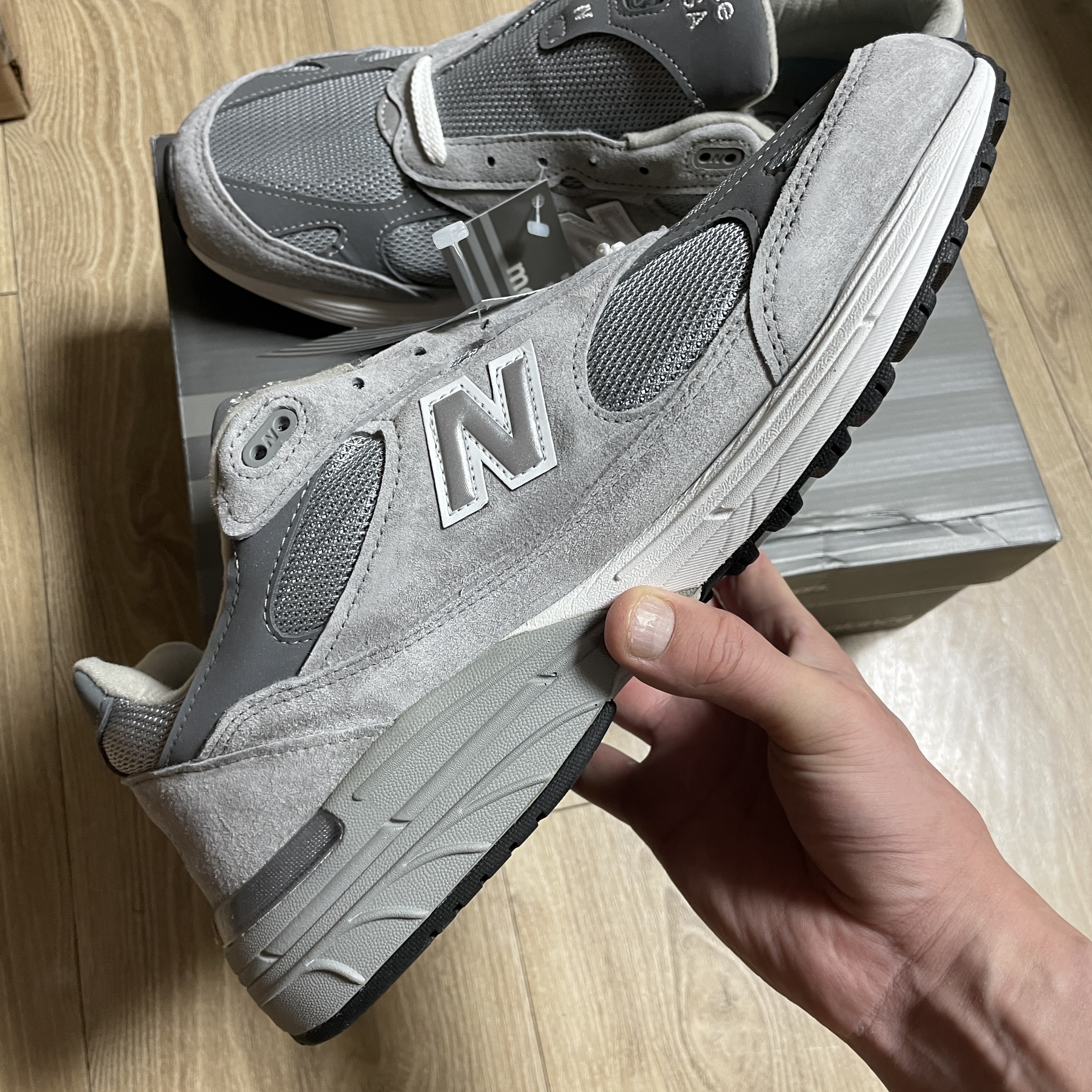 New Balance 993 Made in USA Grey - 2E Wide 착용 스타일 - 3