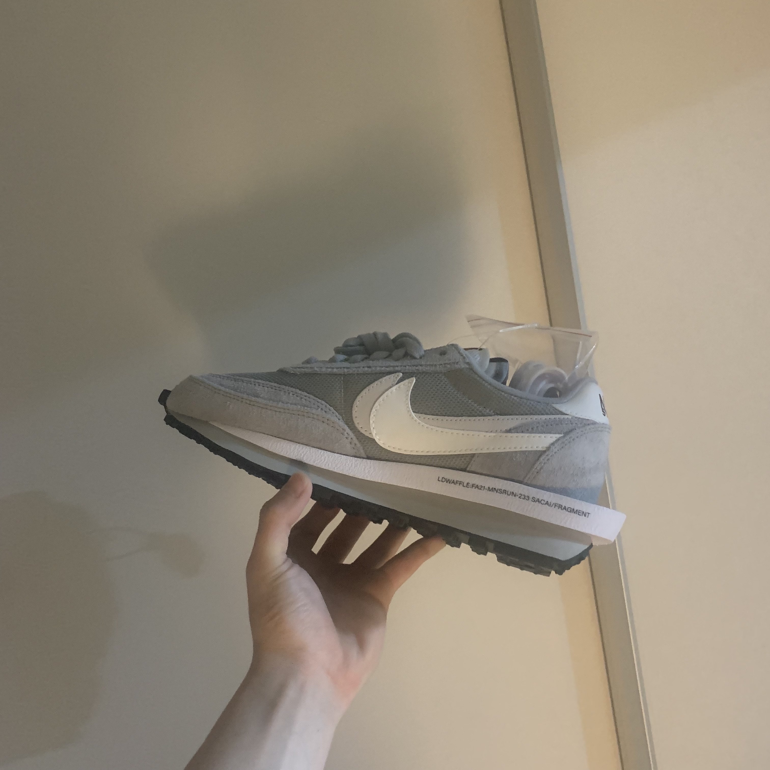 Nike x Sacai x Fragment LDWaffle Light Smoke Grey 착용 스타일