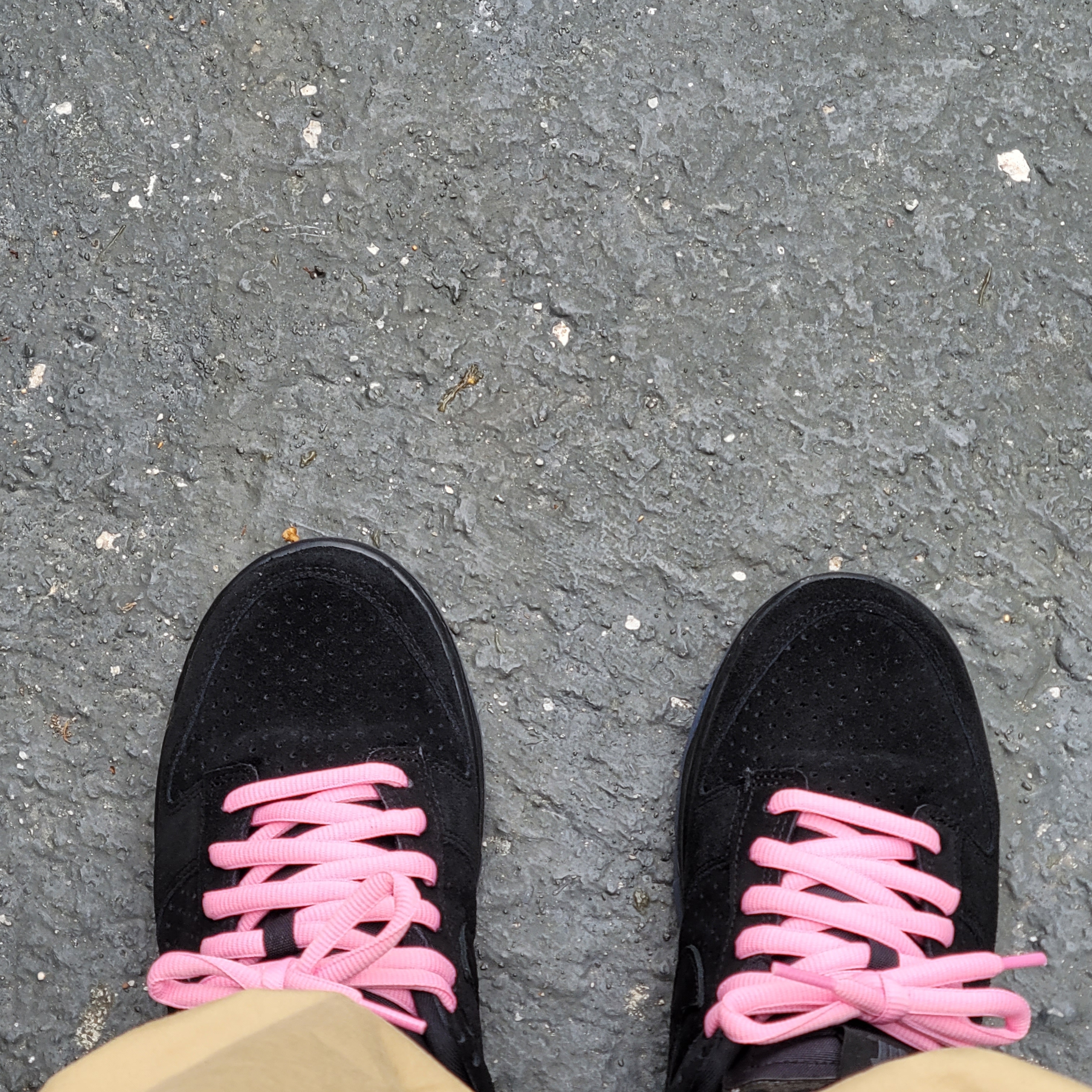 Nike x Undefeated Dunk Low SP 5 On It Black 착용 스타일 - 1
