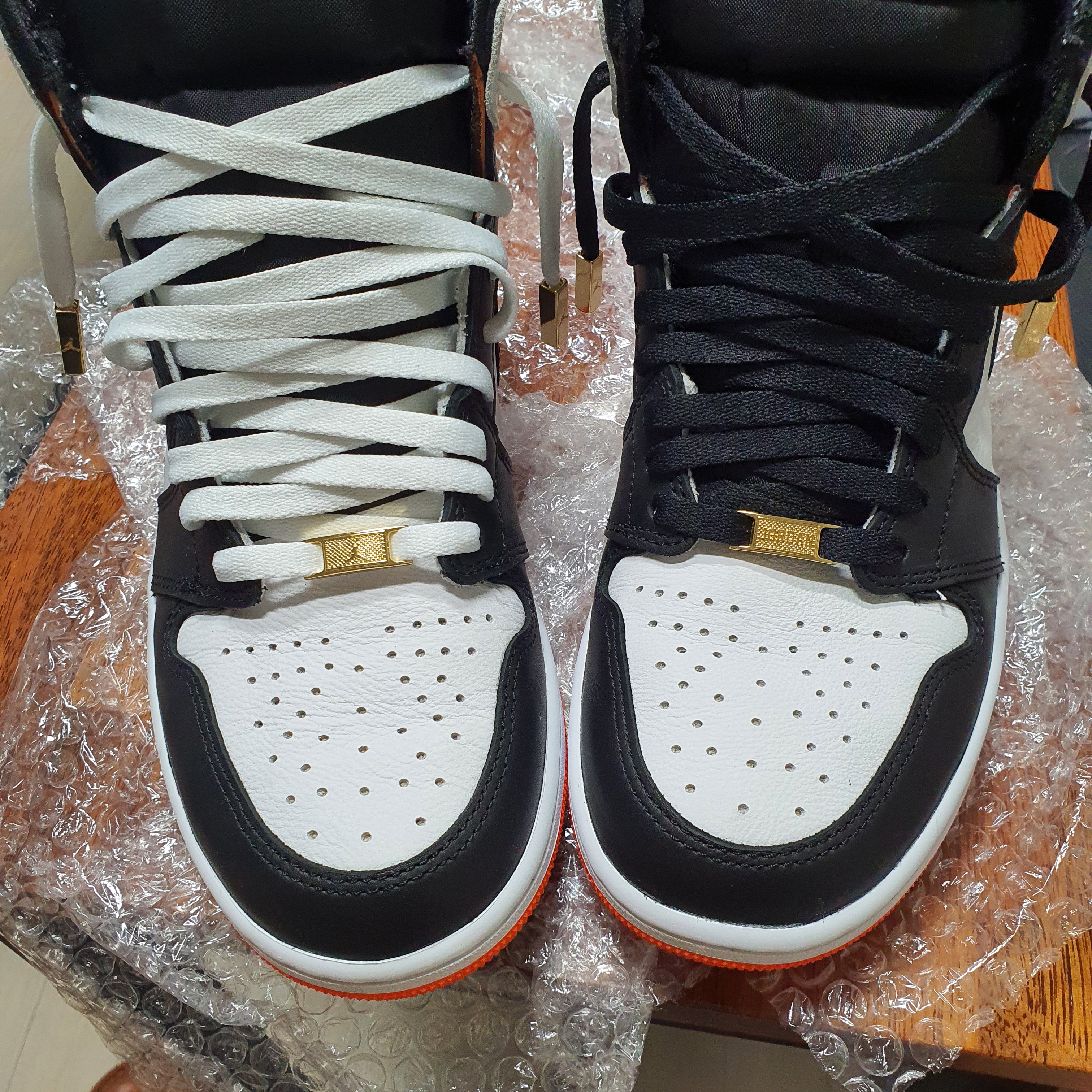Jordan 1 Retro High OG Electro Orange 착용 스타일 - 1
