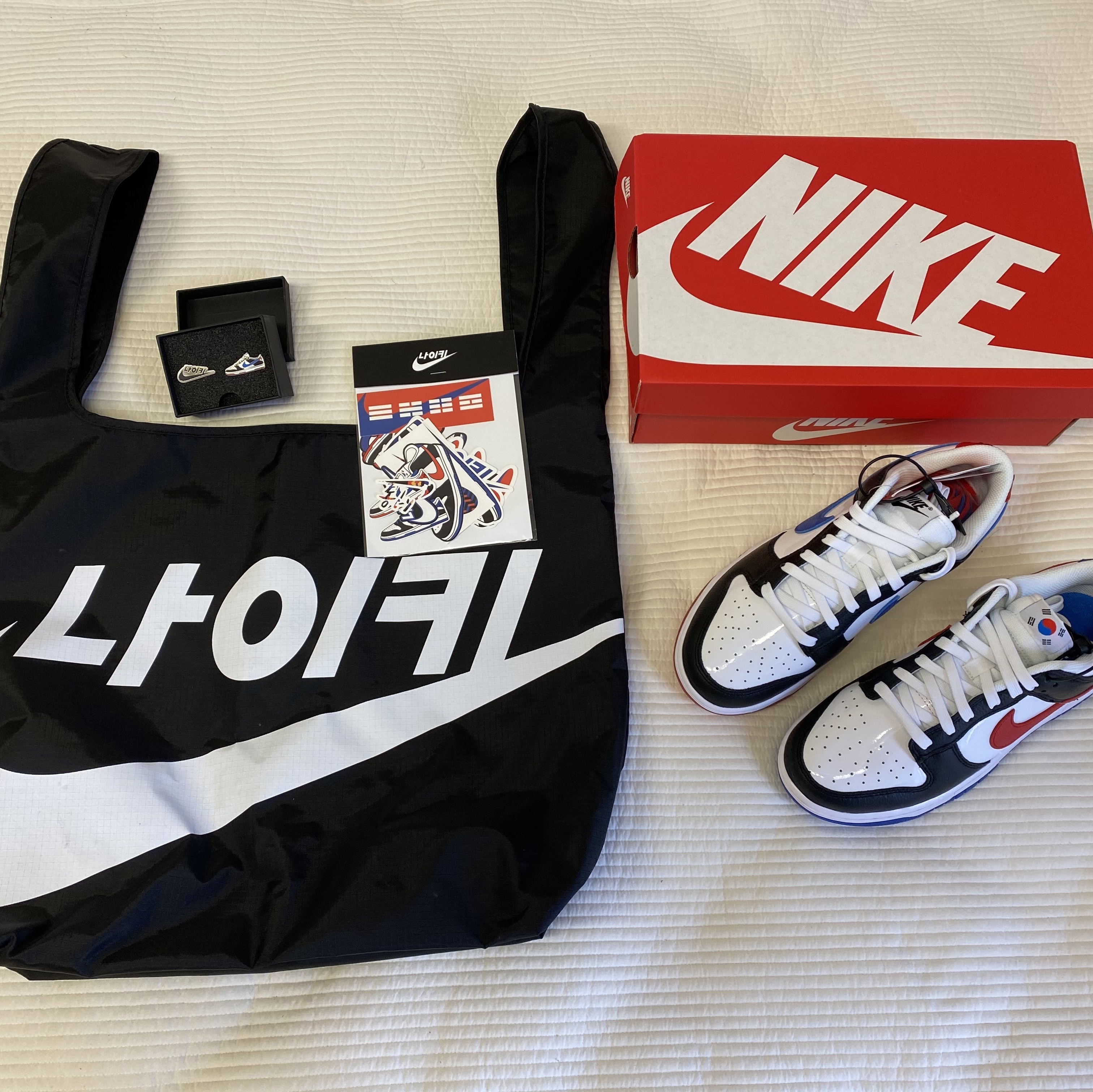 Nike Dunk Low SE Seoul (With Special Gift) 착용 스타일