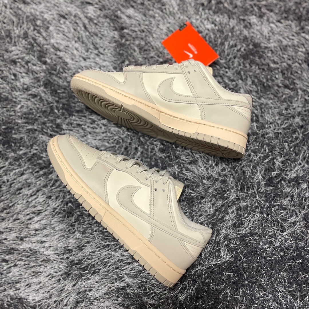 (W) Nike Dunk Low Light Bone 착용 스타일 - 2
