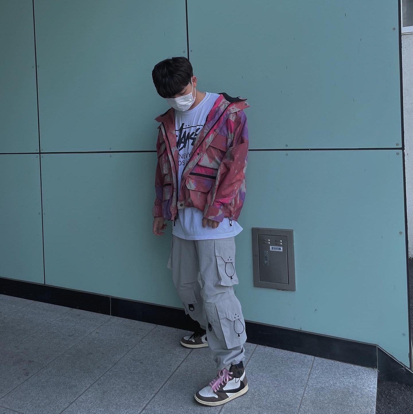 Supreme x The North Face Cargo Jacket Multi-Color - 20SS, Jordan 1 x Travis Scott Retro High OG SP Mocha 착용 스타일 - 3