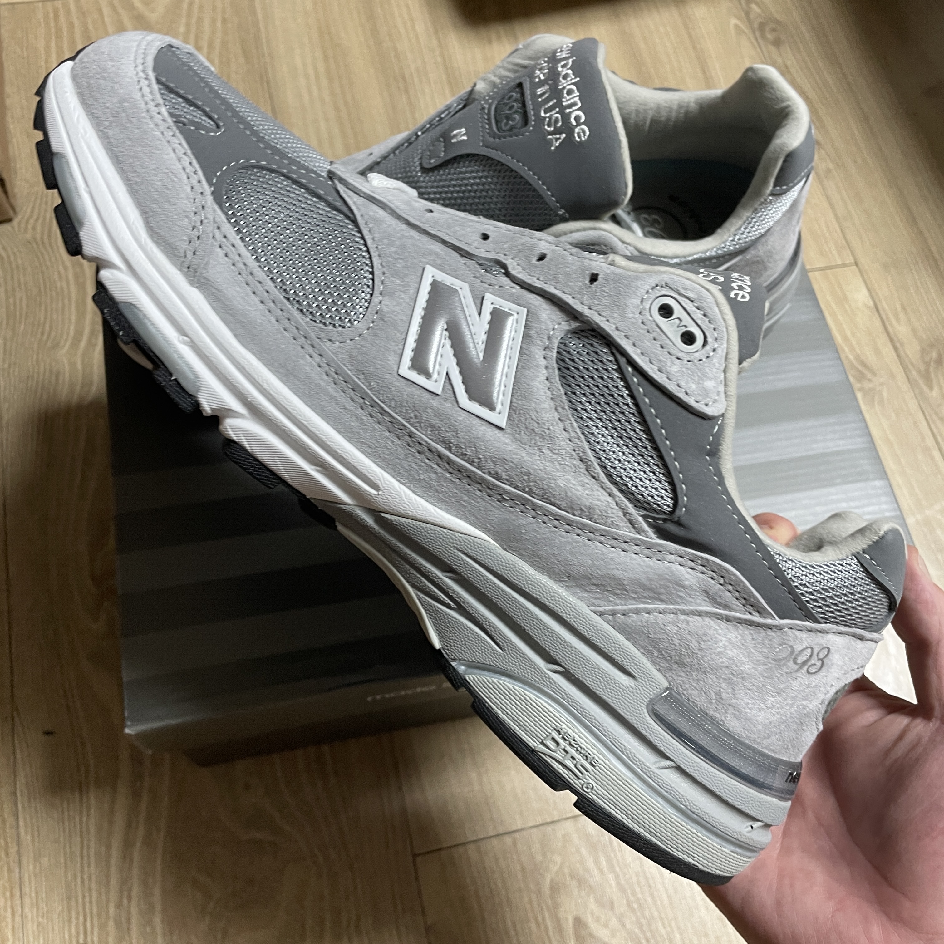 New Balance 993 Made in USA Grey - 2E Wide 착용 스타일 - 2